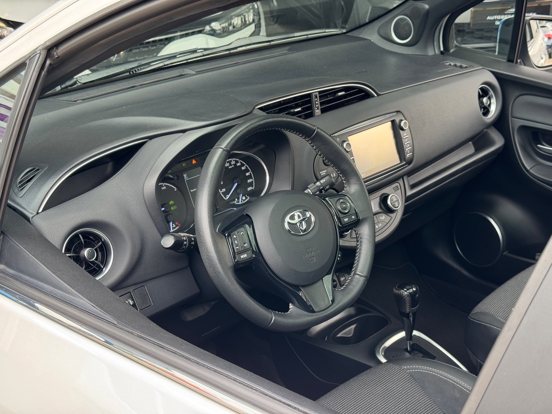 Foto van Toyota Toyota Yaris Hybrid