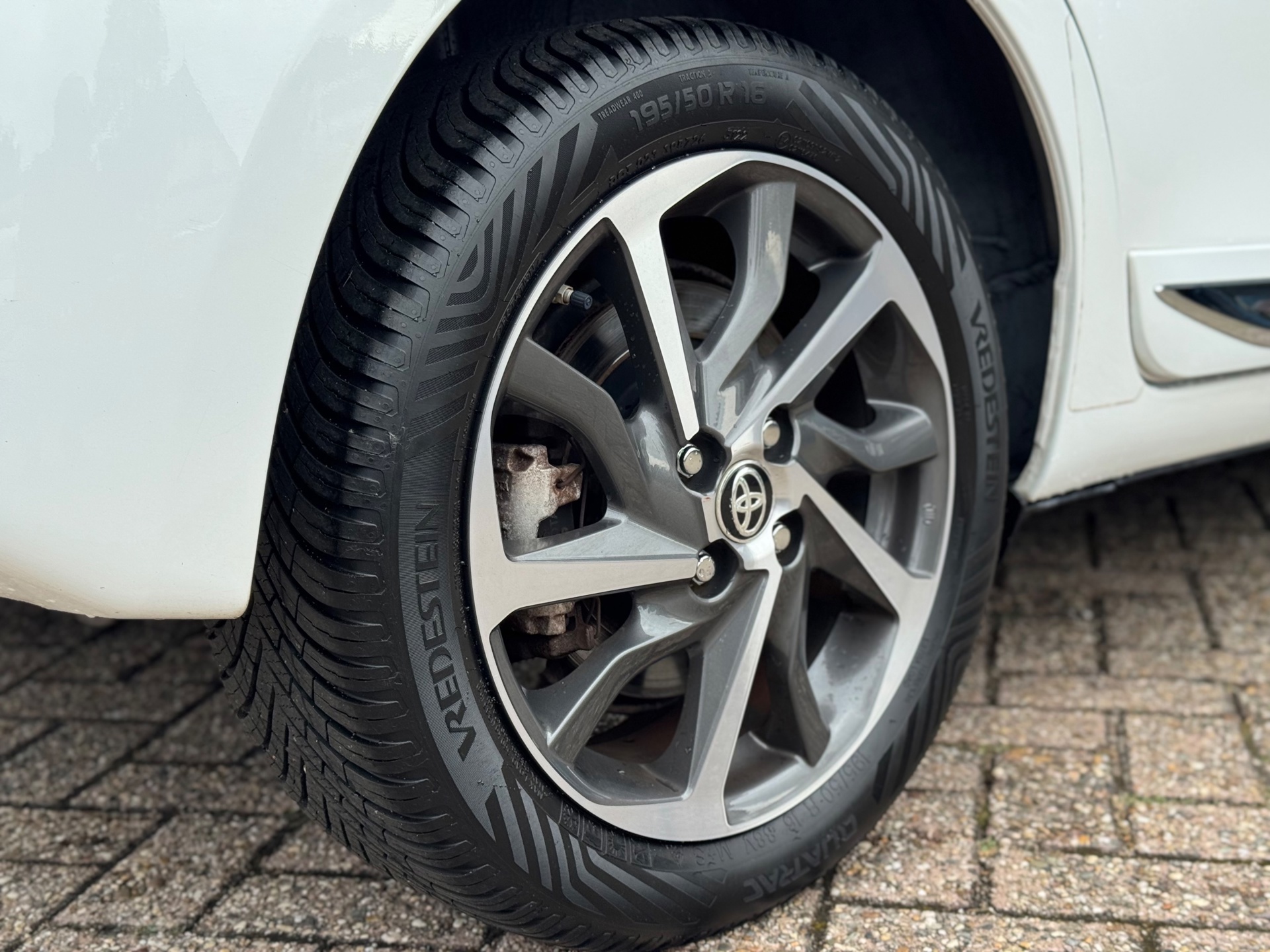 Foto van Toyota Toyota Yaris Hybrid