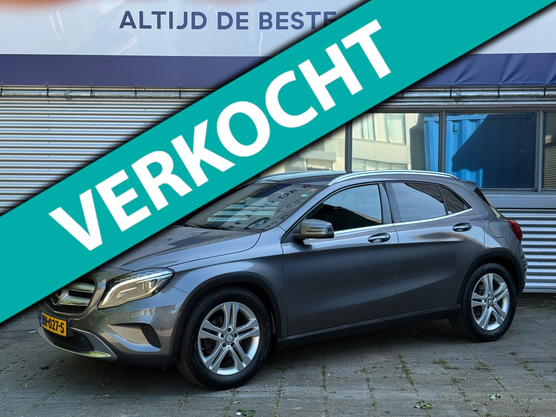Mercedes-Benz Gla 180 180 Prestige l Xenon l Airco l VDOH l IZGST l 2016 - voorkant