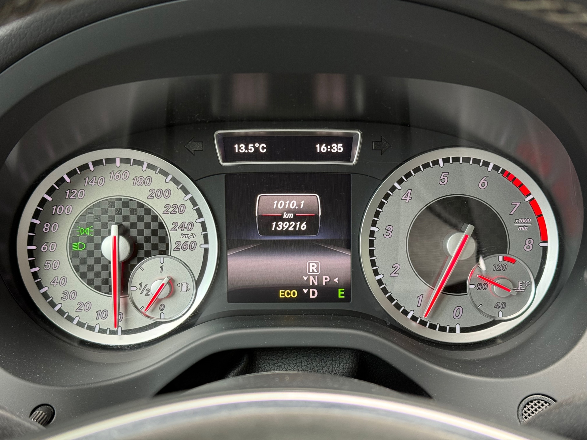 Foto van Mercedes-Benz A 250