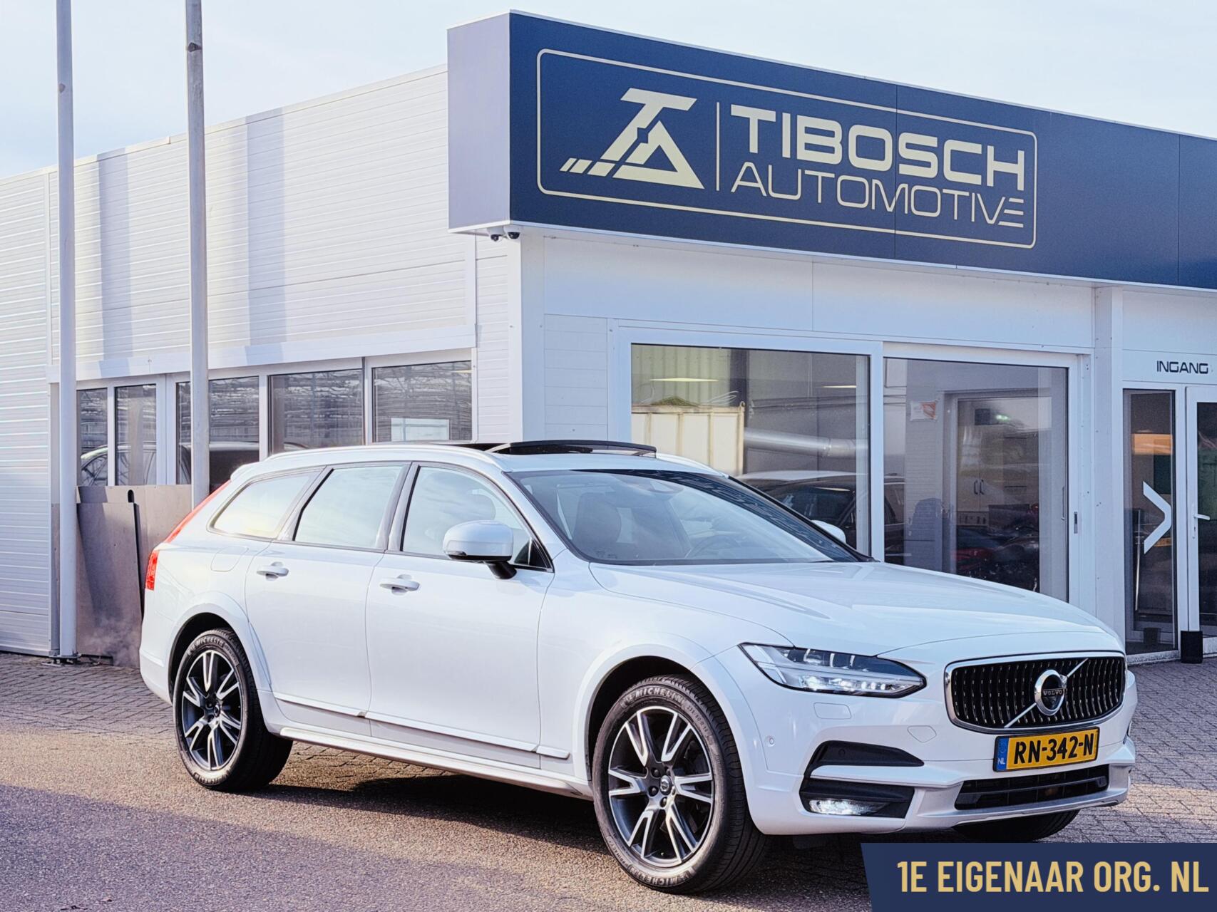 Foto van Volvo V90 Cross Country