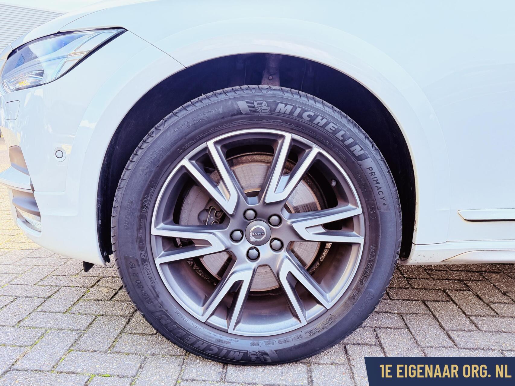 Foto van Volvo V90 Cross Country