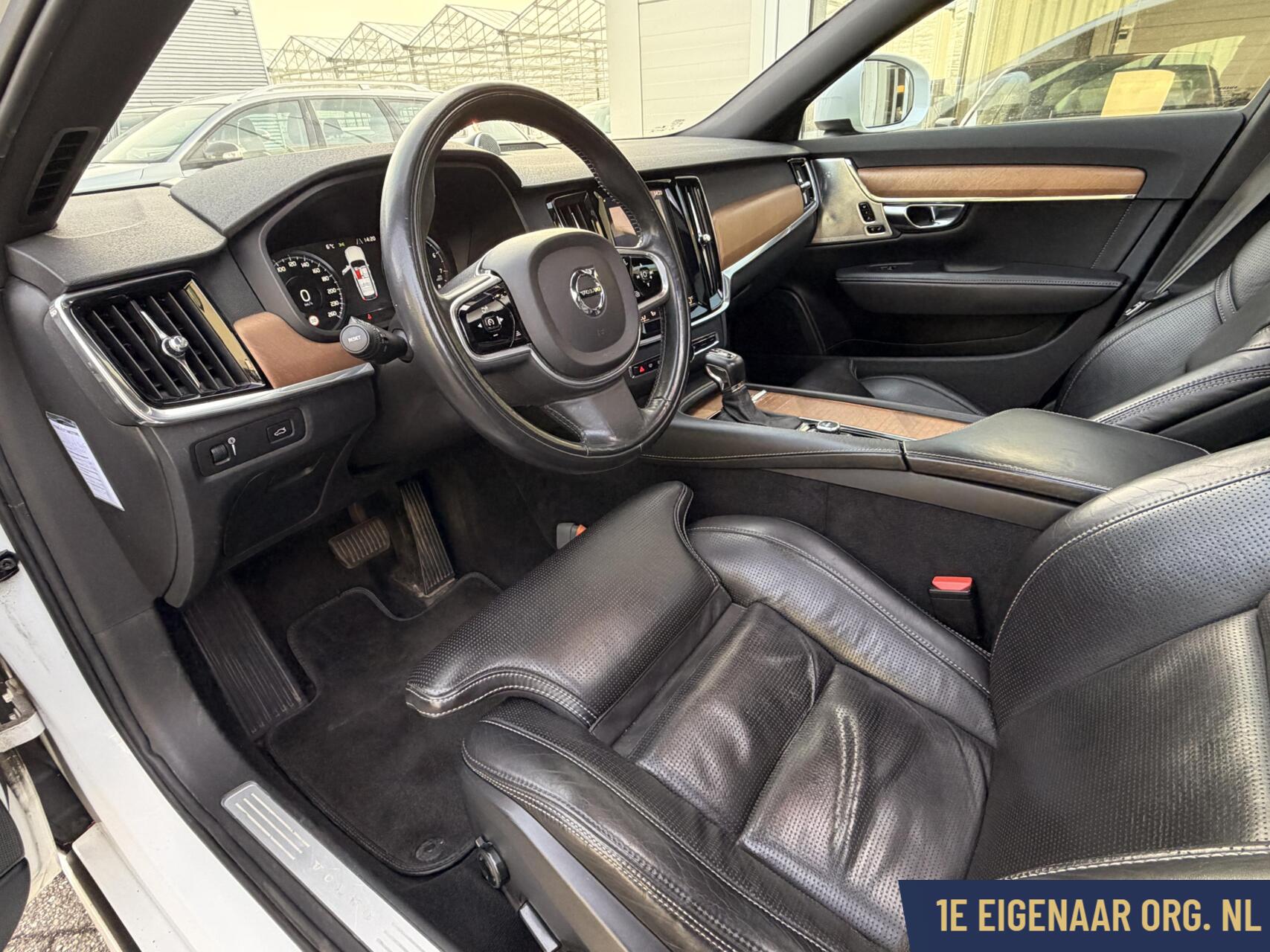 Foto van Volvo V90 Cross Country