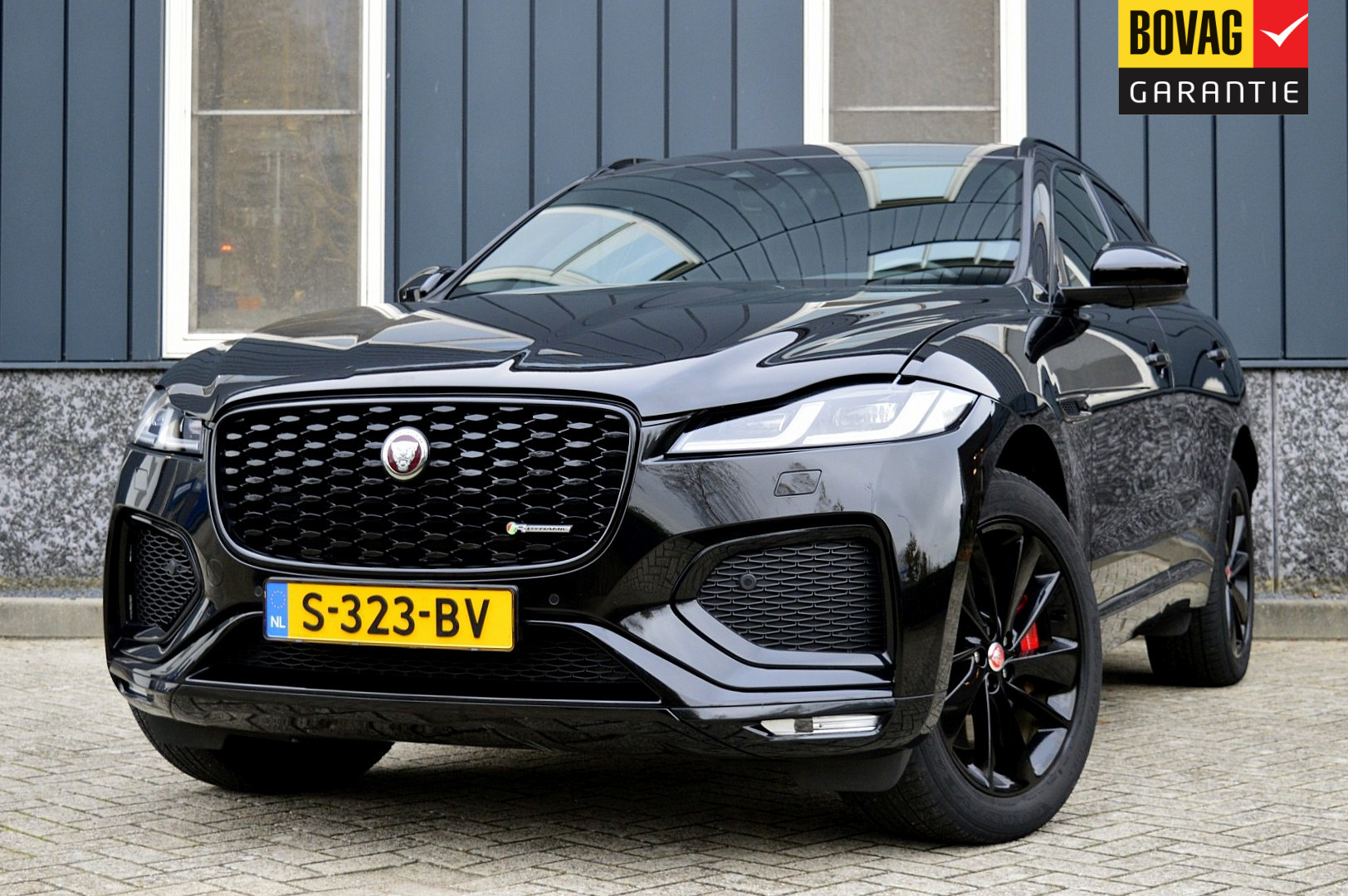 Jaguar Jaguar F-pace 2.0 P400e PHEV R-Dynamic Black 2023 - voorkant