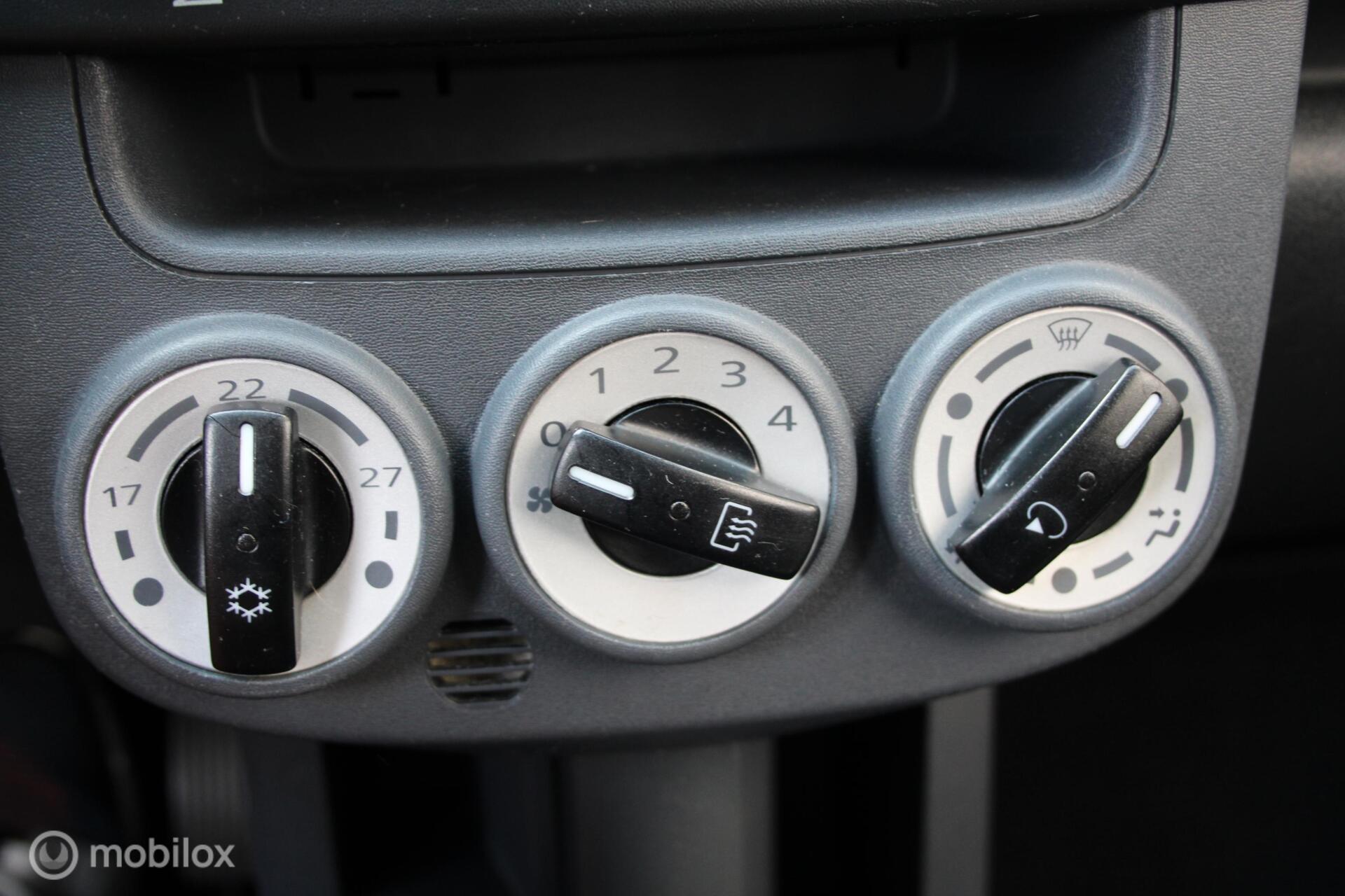 Foto van Mitsubishi Colt