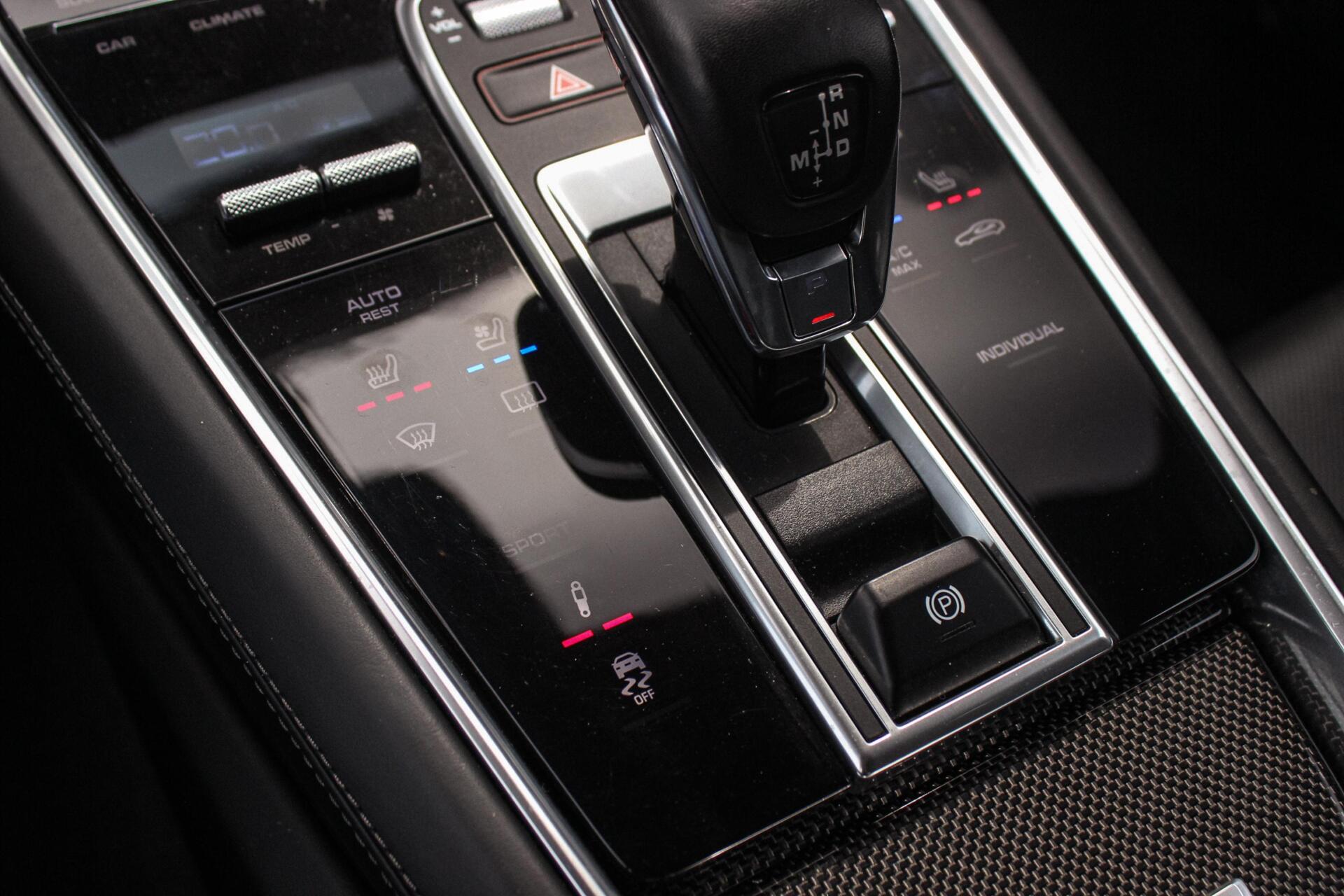 Foto van Porsche Panamera Turbo S E-hybrid