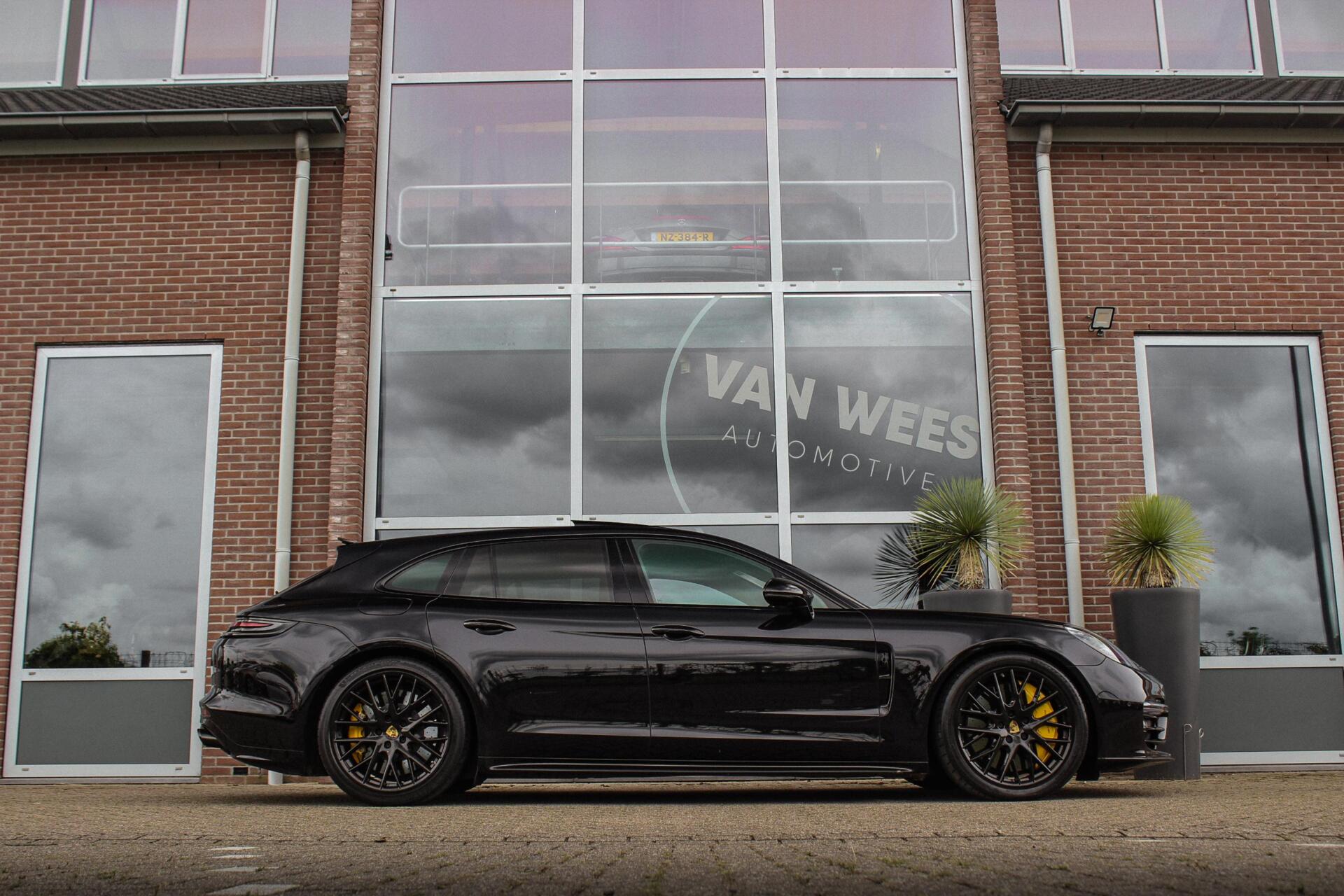 Foto van Porsche Panamera Turbo S E-hybrid