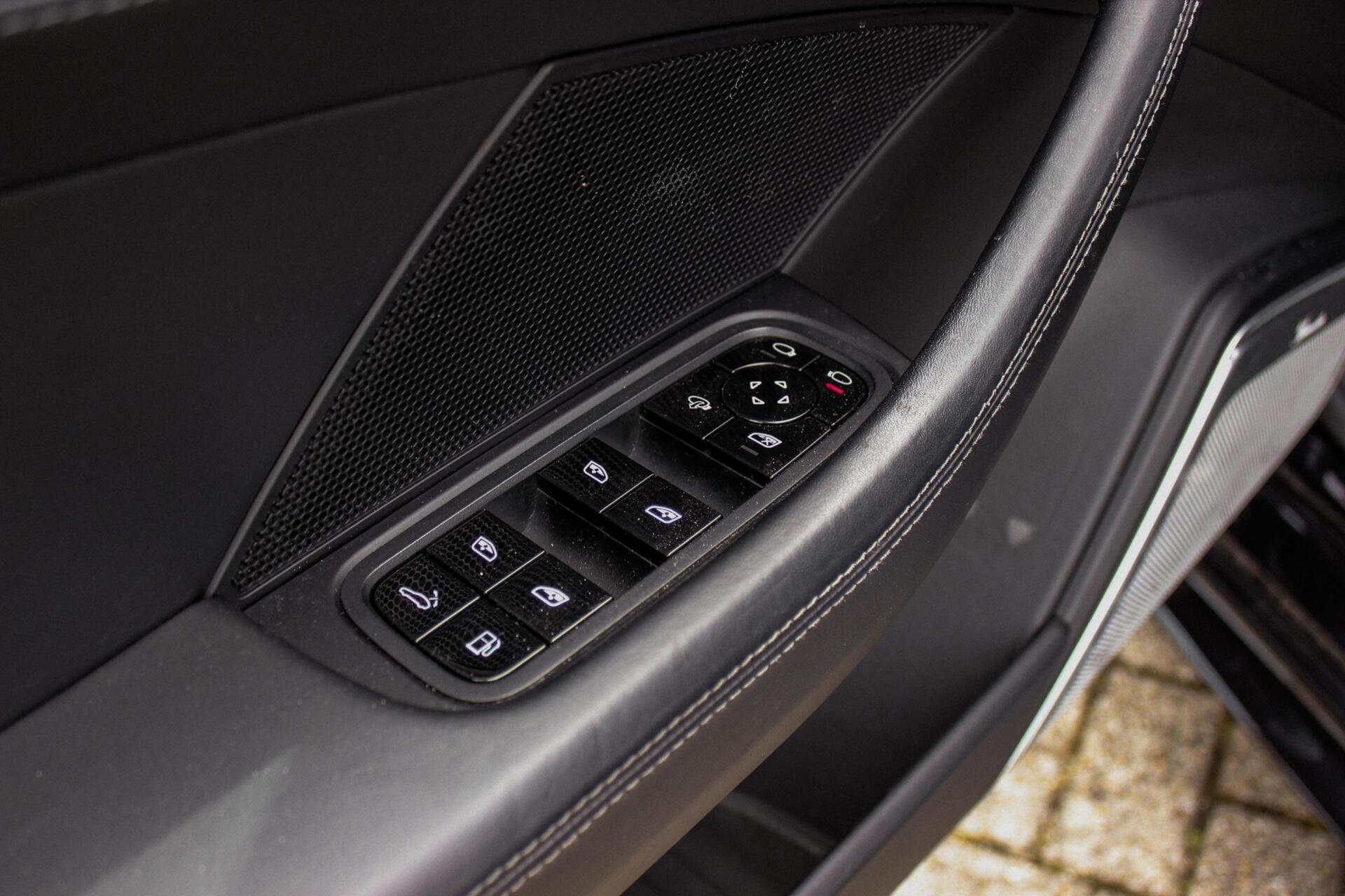 Foto van Porsche Panamera Turbo S E-hybrid