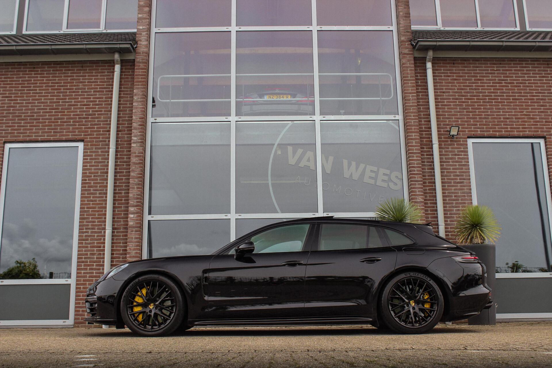 Foto van Porsche Panamera Turbo S E-hybrid