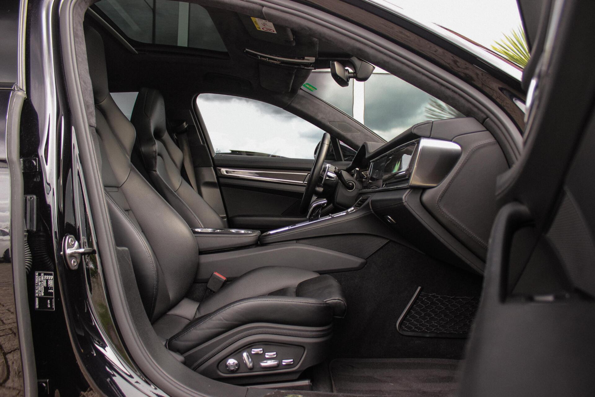 Foto van Porsche Panamera Turbo S E-hybrid