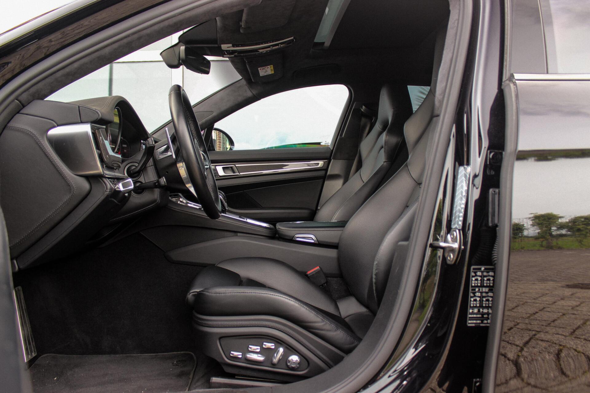Foto van Porsche Panamera Turbo S E-hybrid