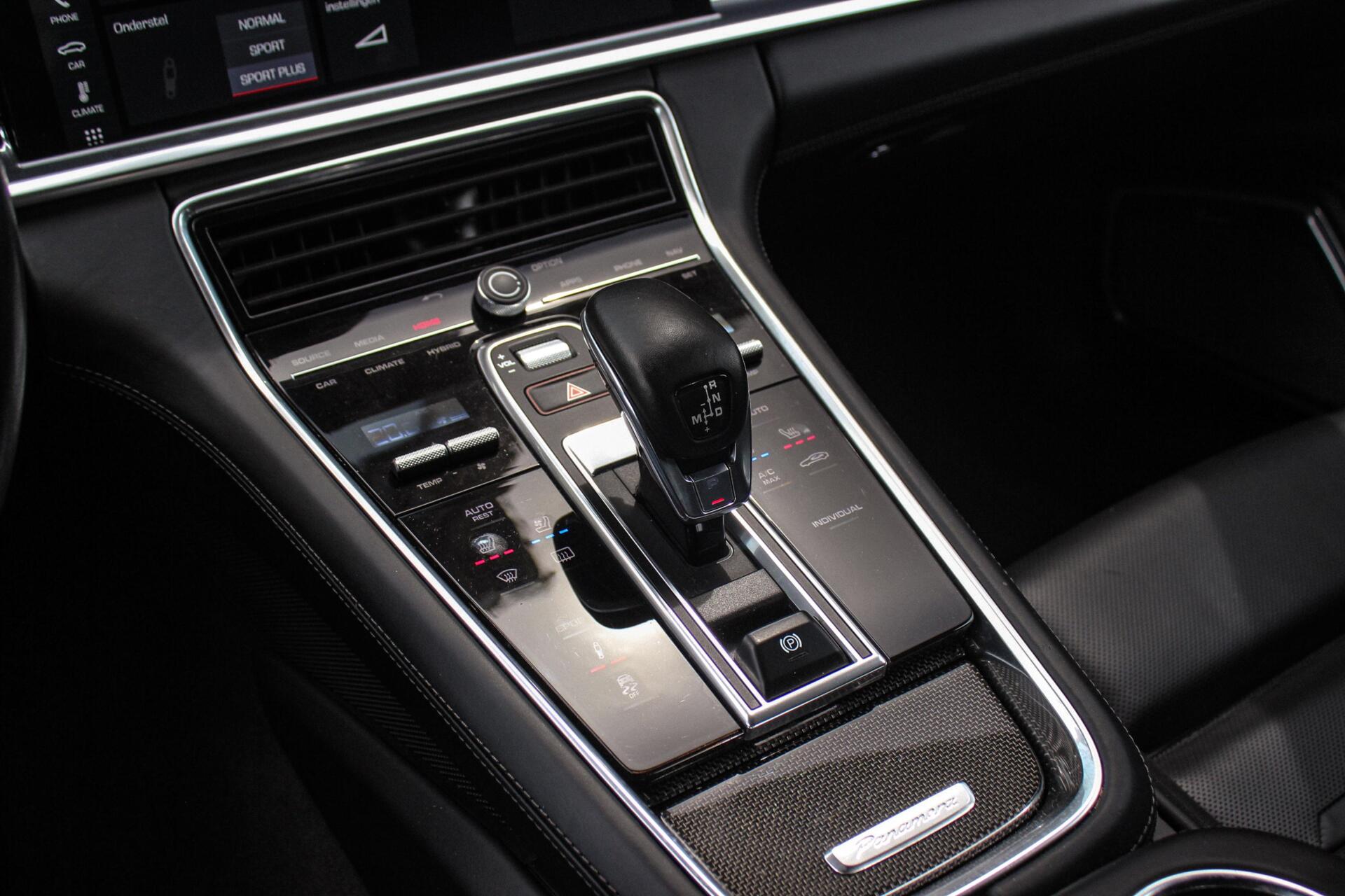 Foto van Porsche Panamera Turbo S E-hybrid