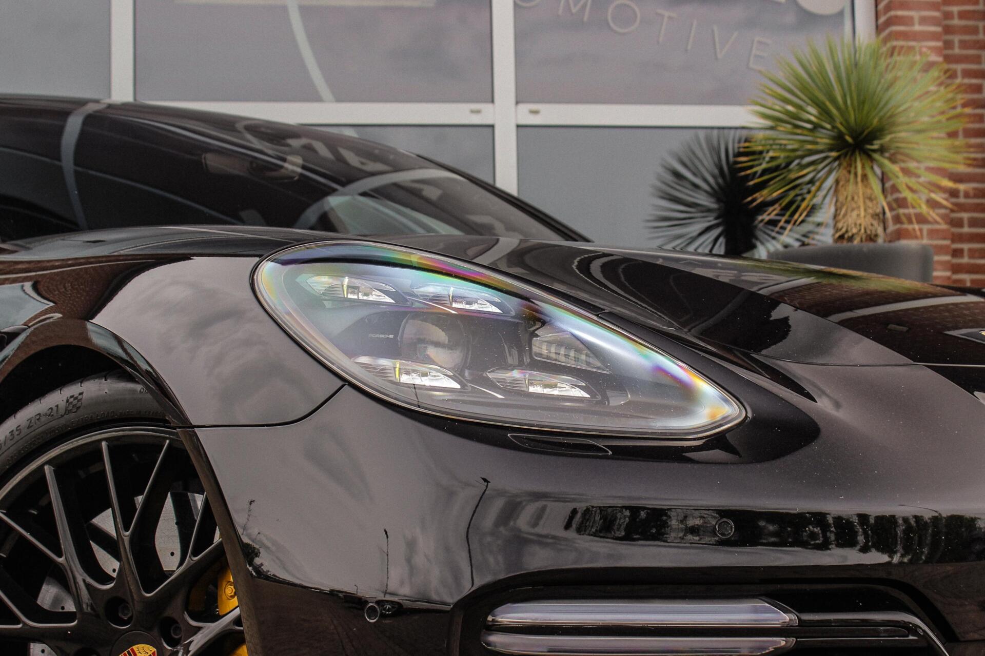 Foto van Porsche Panamera Turbo S E-hybrid