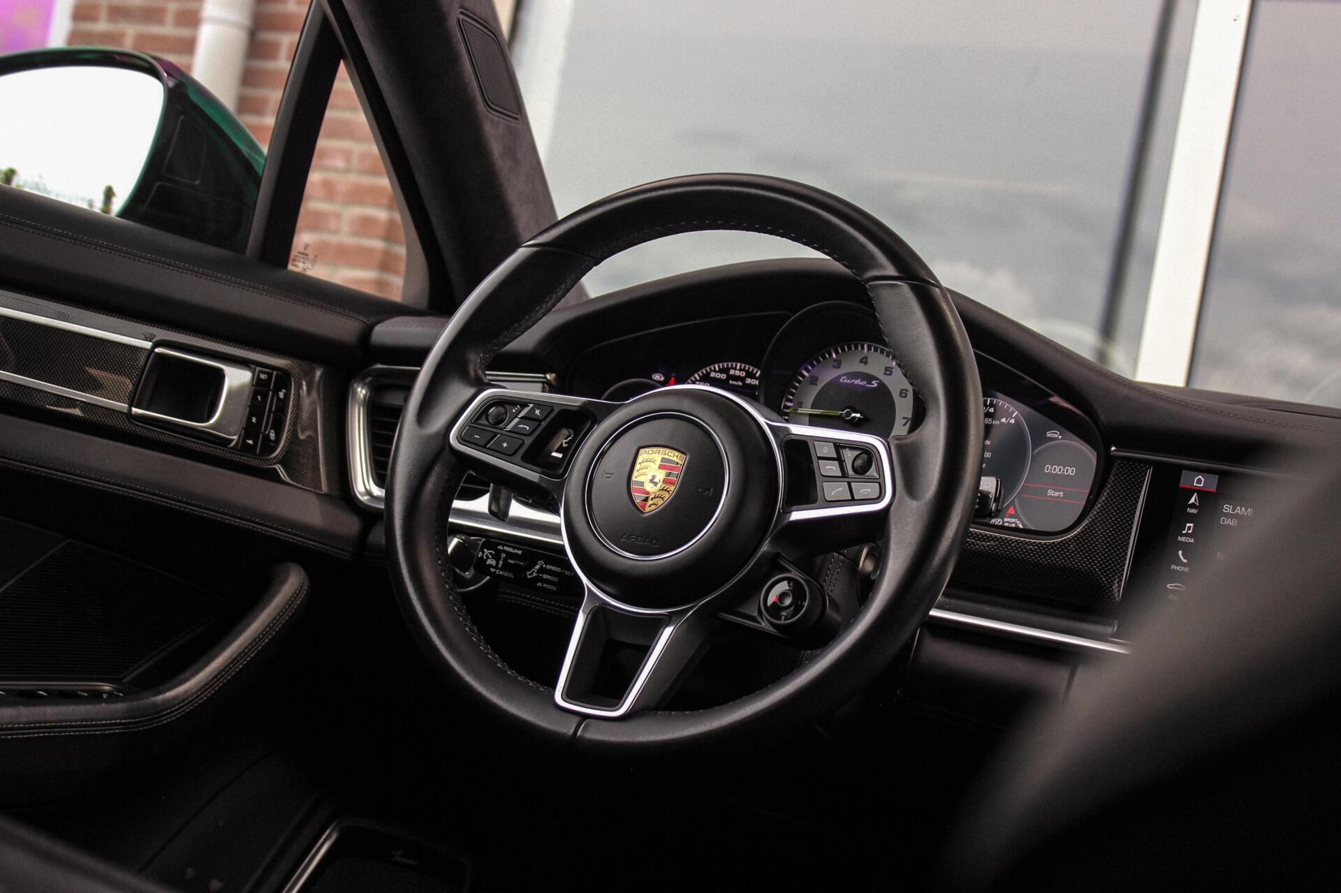 Foto van Porsche Panamera Turbo S E-hybrid
