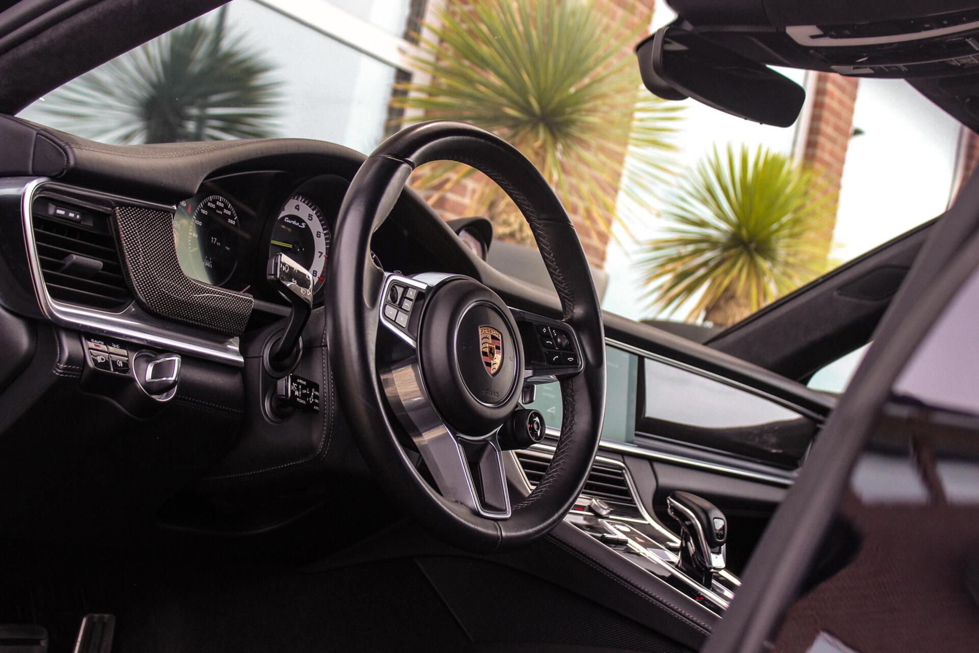 Foto van Porsche Panamera Turbo S E-hybrid