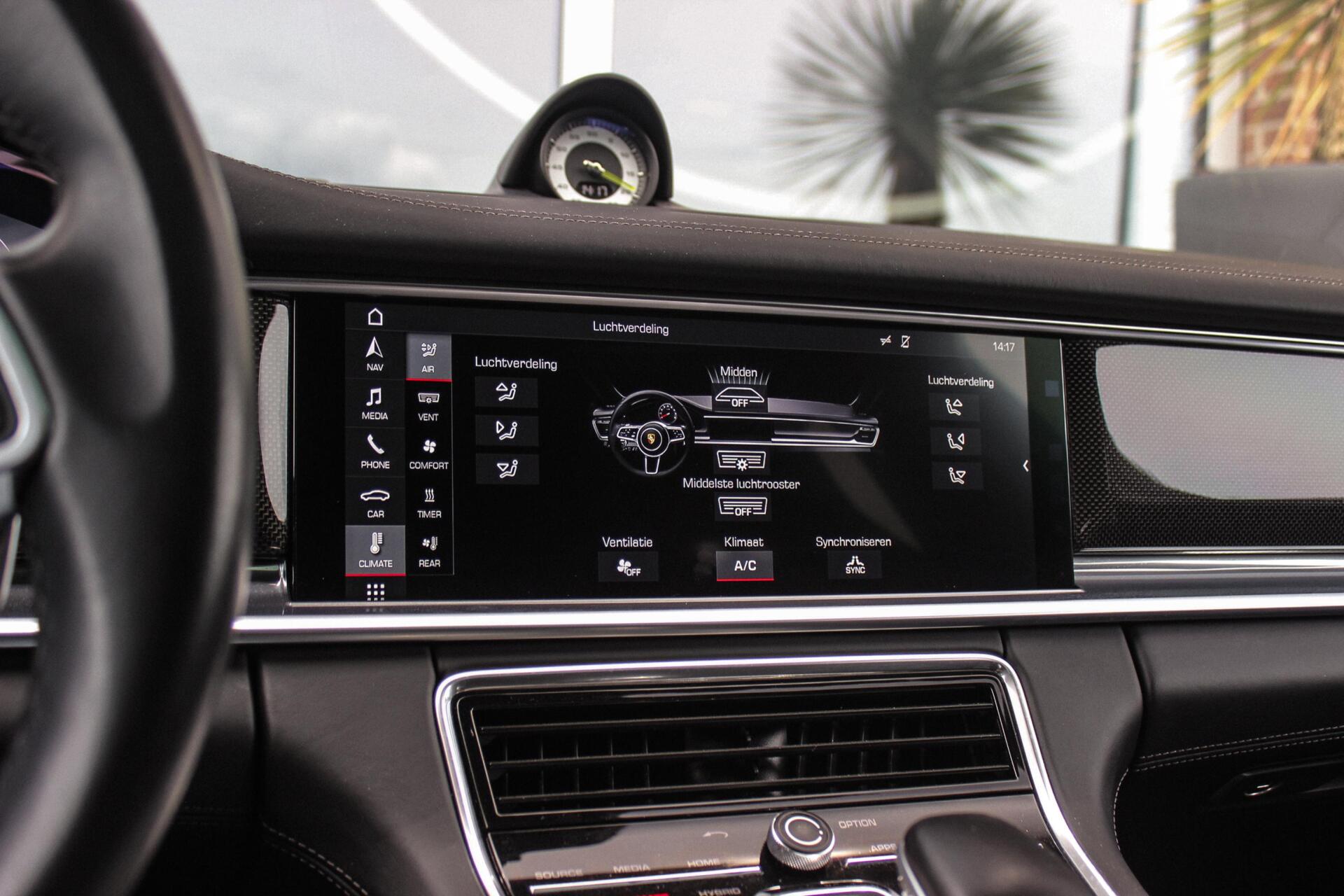 Foto van Porsche Panamera Turbo S E-hybrid