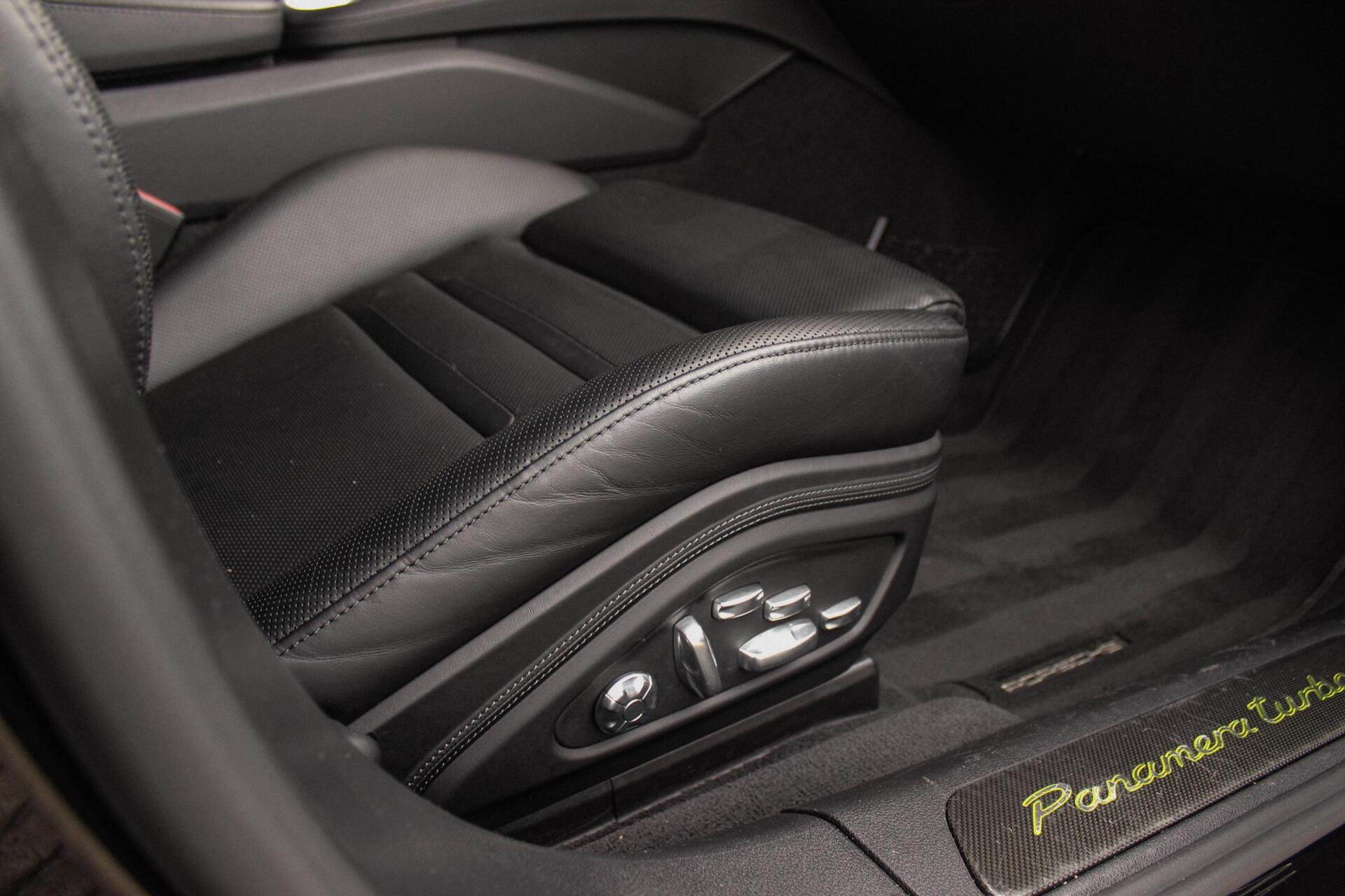 Foto van Porsche Panamera Turbo S E-hybrid