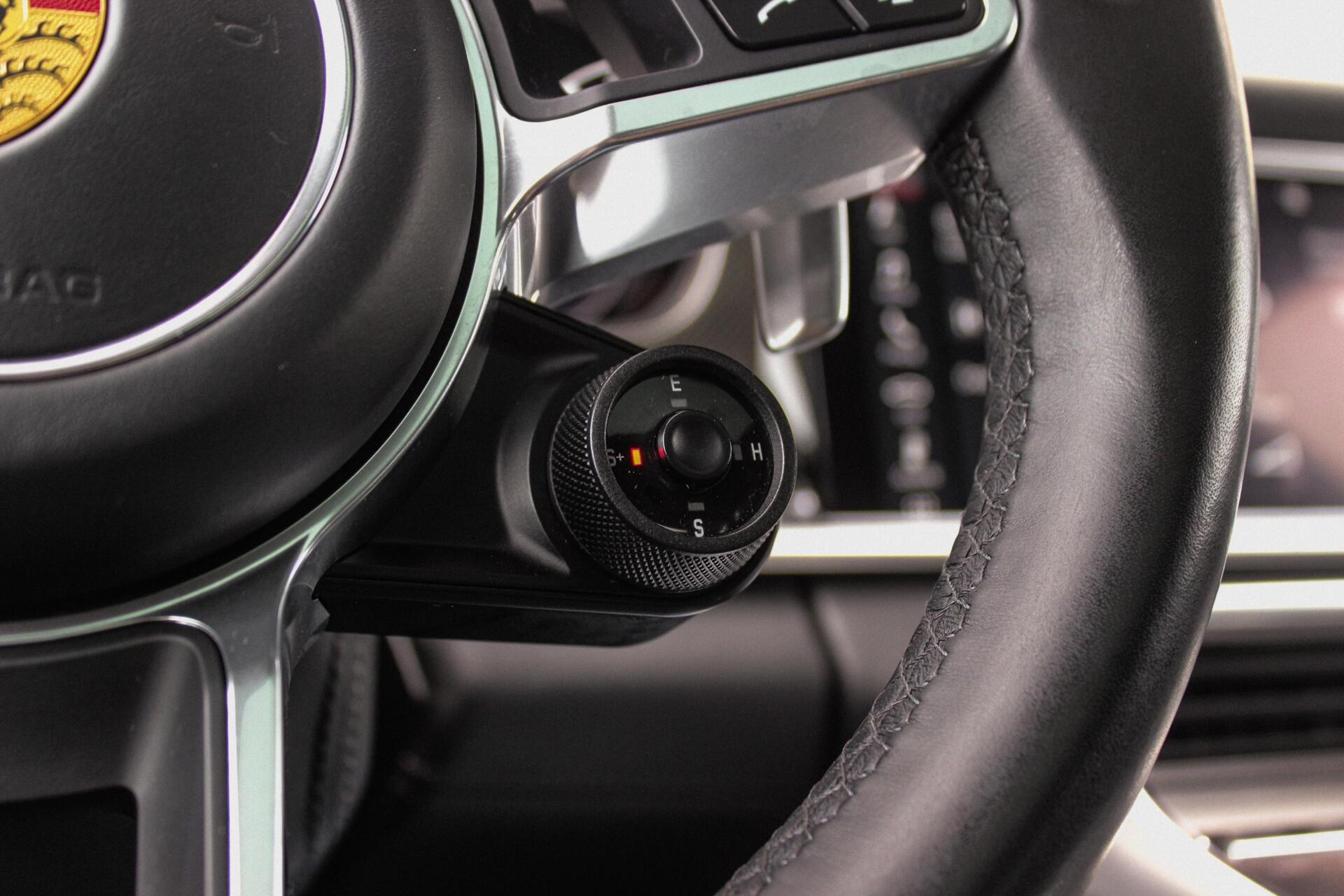 Foto van Porsche Panamera Turbo S E-hybrid