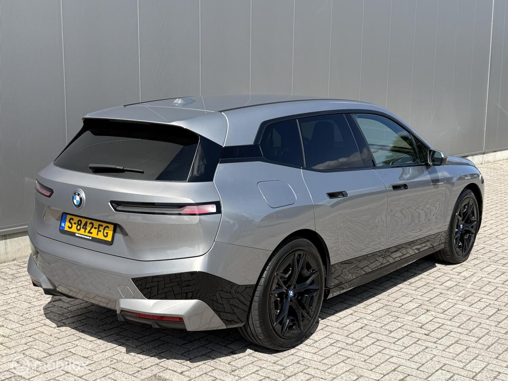 Foto van BMW Ix Xdrive40