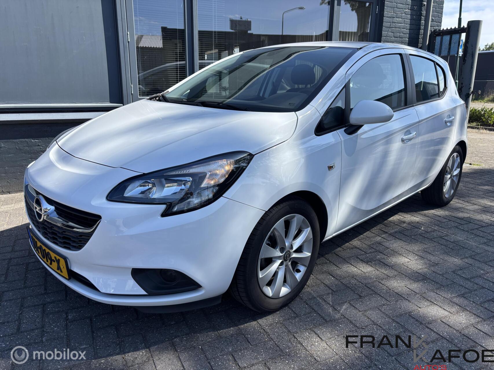 Opel Corsa-e 1.4i Favourite Airco Navi Apple Carplay Cruise 16"LM PDC 5drs 2018 - voorkant