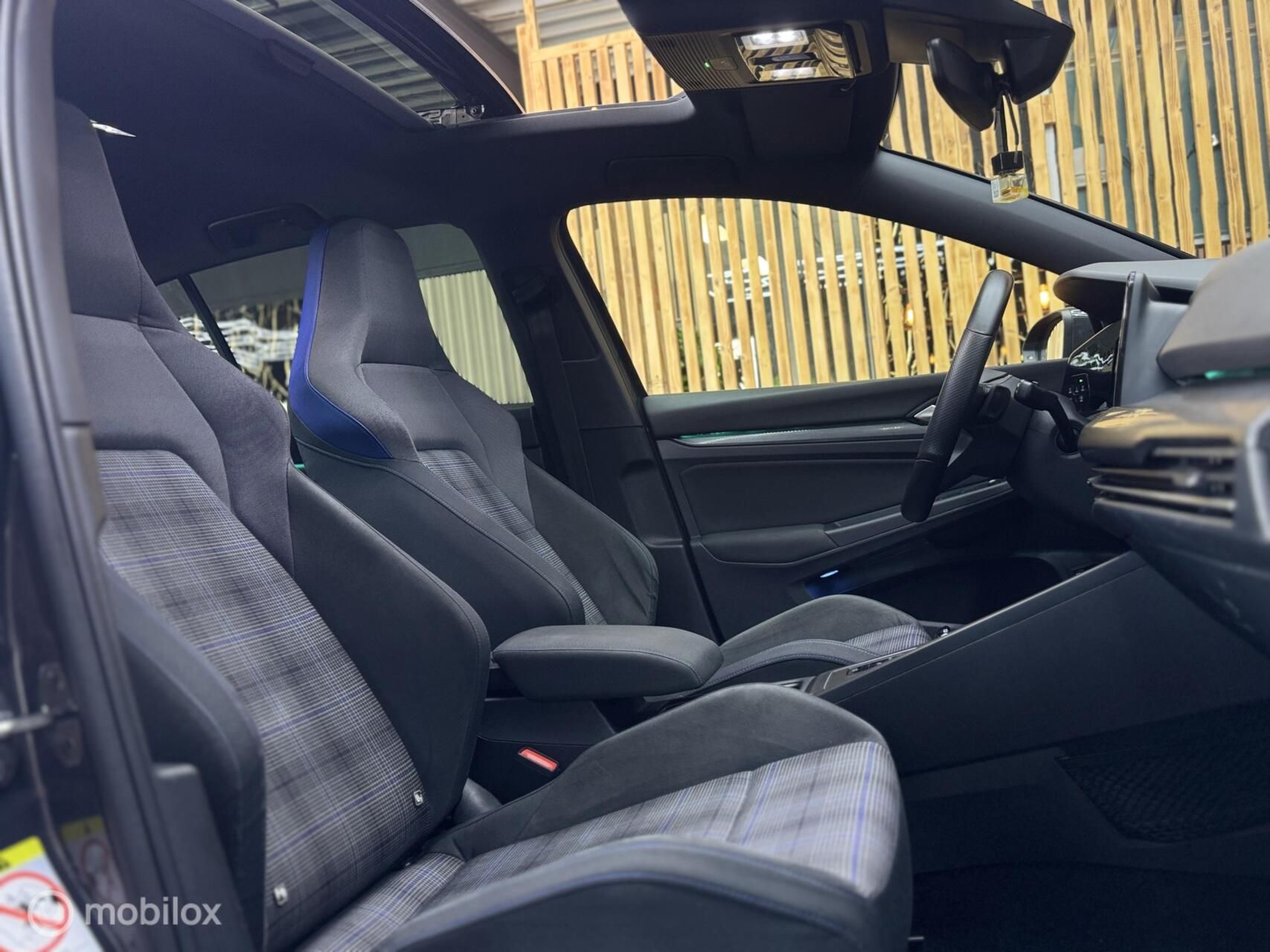 Foto van Volkswagen Golf GTE