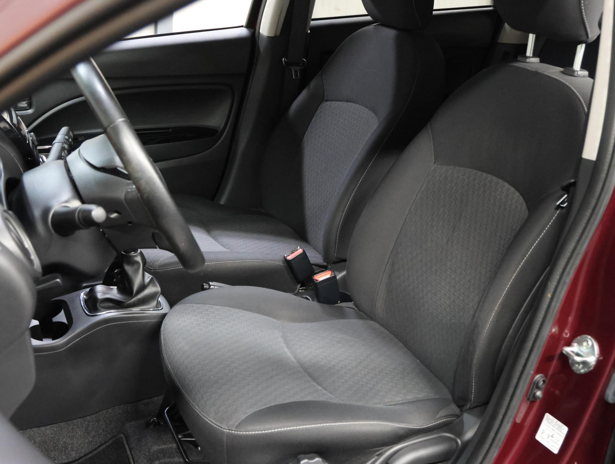 Foto van Mitsubishi Mitsubishi Space Star