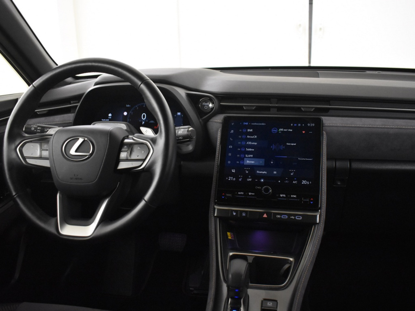 Foto van Lexus Lexus LBX