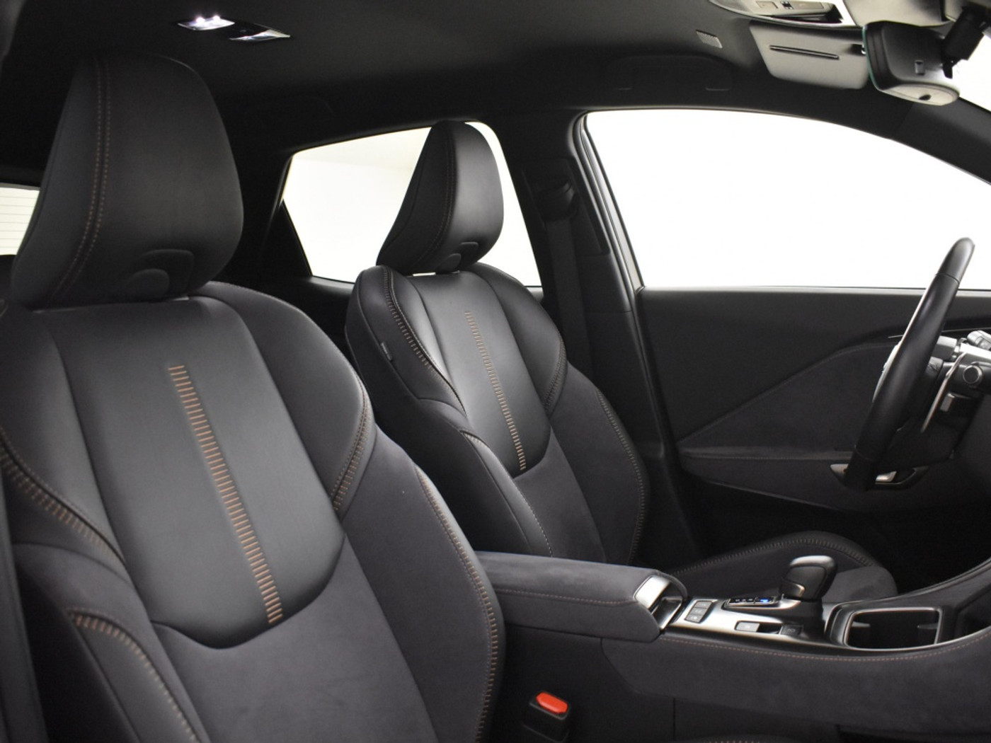 Foto van Lexus Lexus LBX