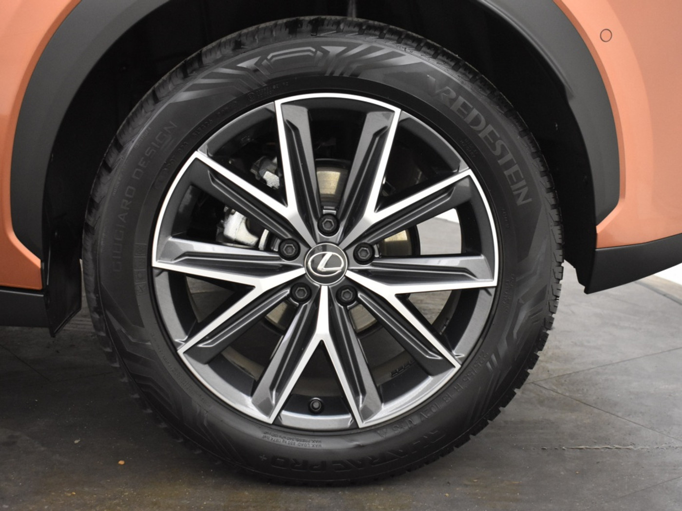Foto van Lexus Lexus LBX