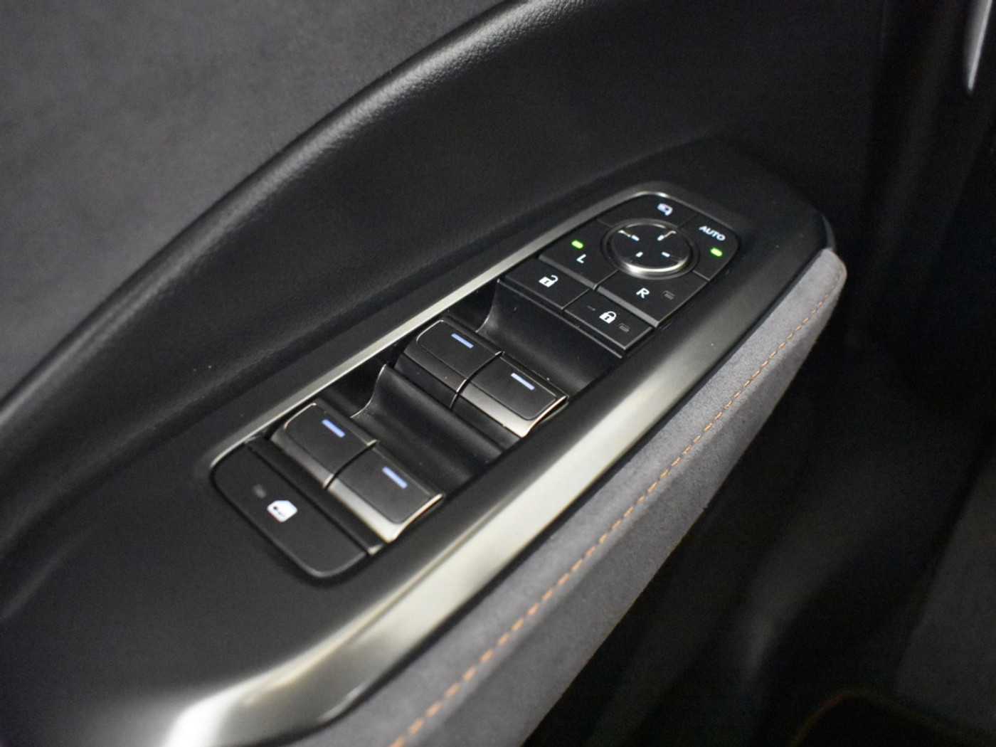Foto van Lexus Lexus LBX