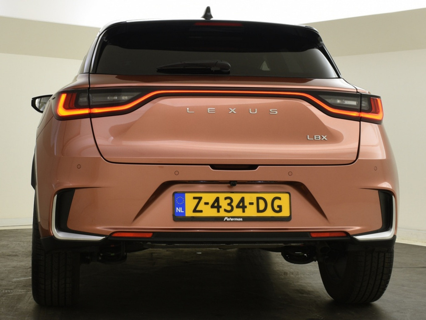 Foto van Lexus Lexus LBX