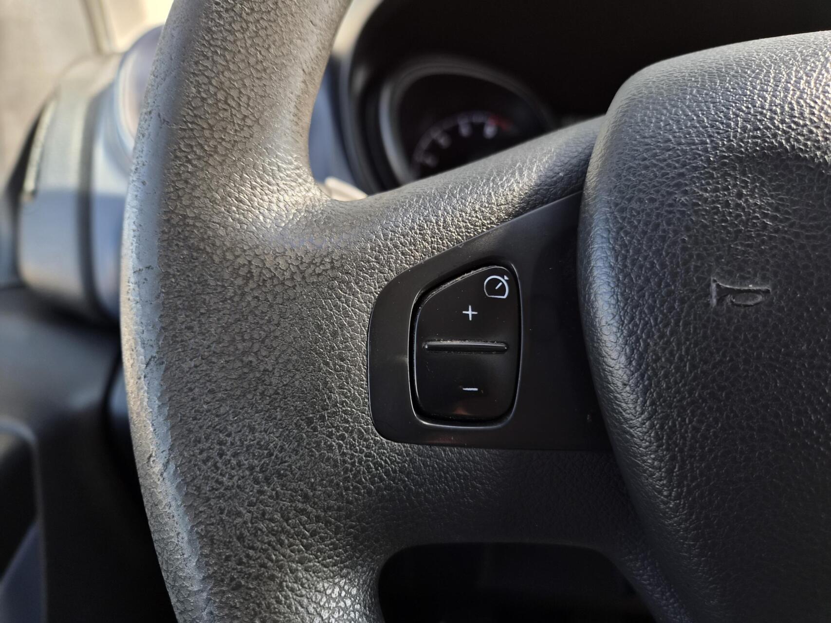 Foto van Opel Vivaro-b