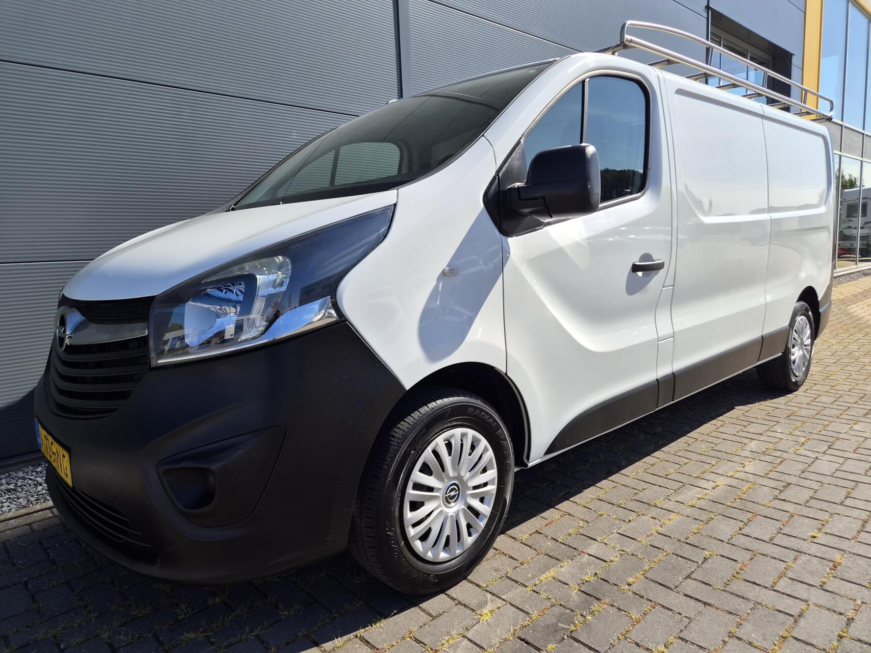 Foto van Opel Vivaro-b