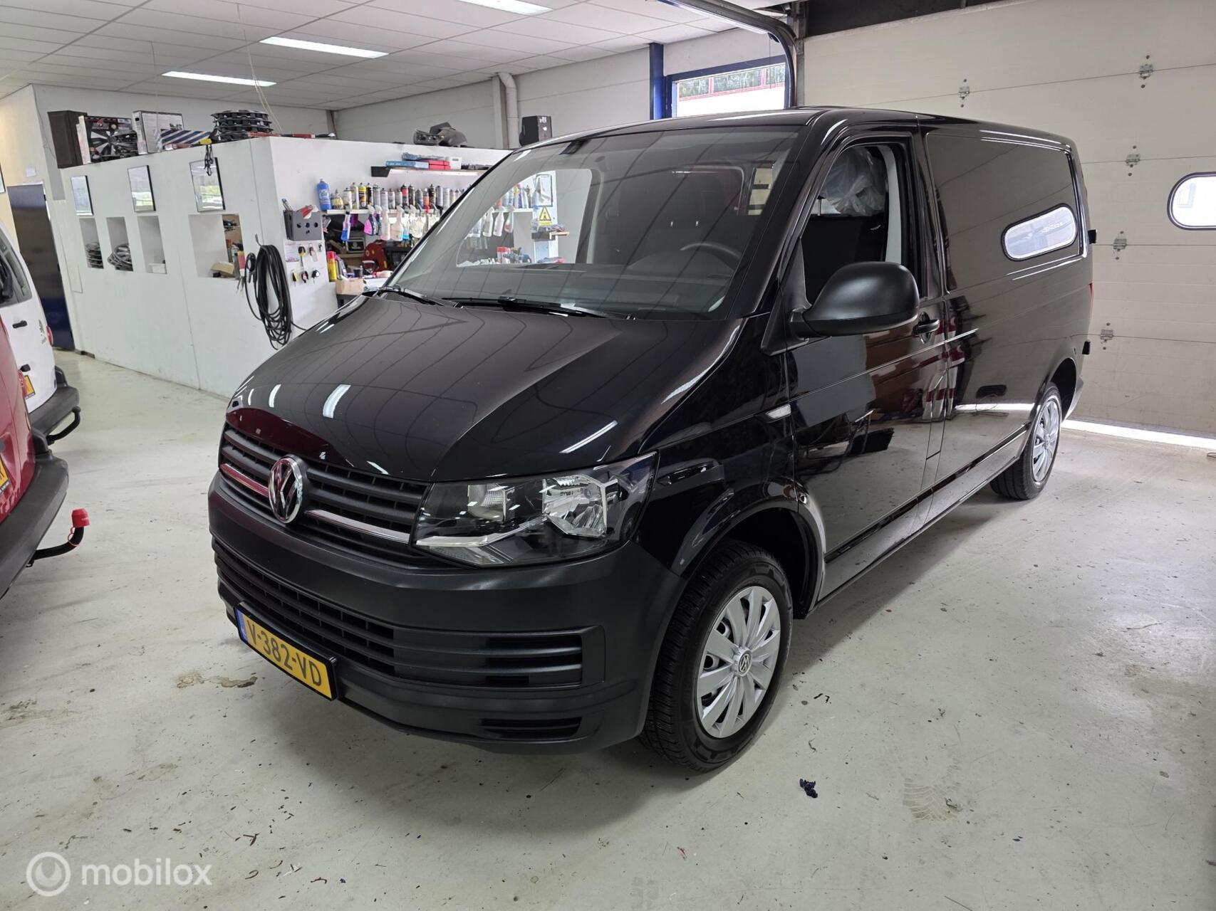 Volkswagen Transporter 2.0 TDI L1H1 Airco Cruise 2019 - voorkant