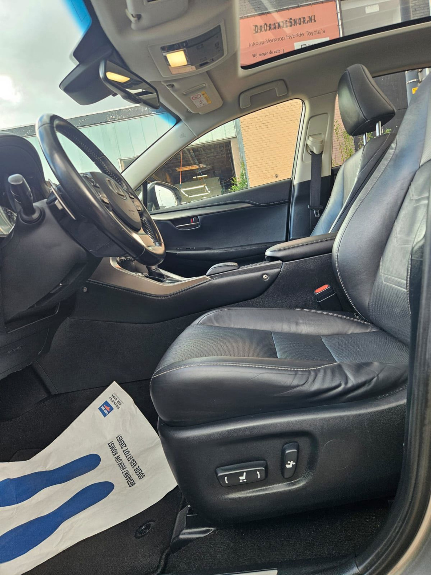 Foto van Lexus Lexus Nx300h