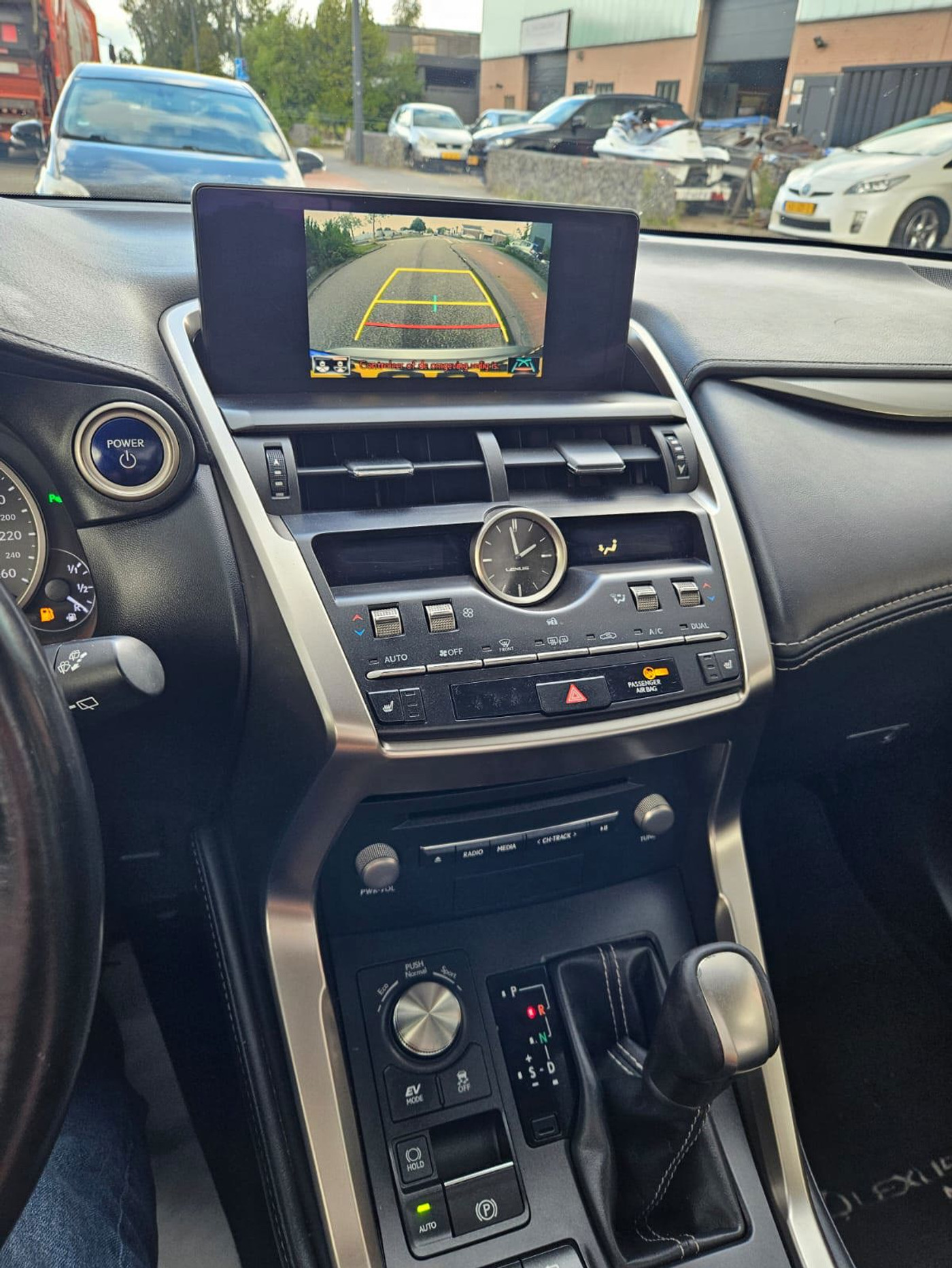 Foto van Lexus Lexus Nx300h