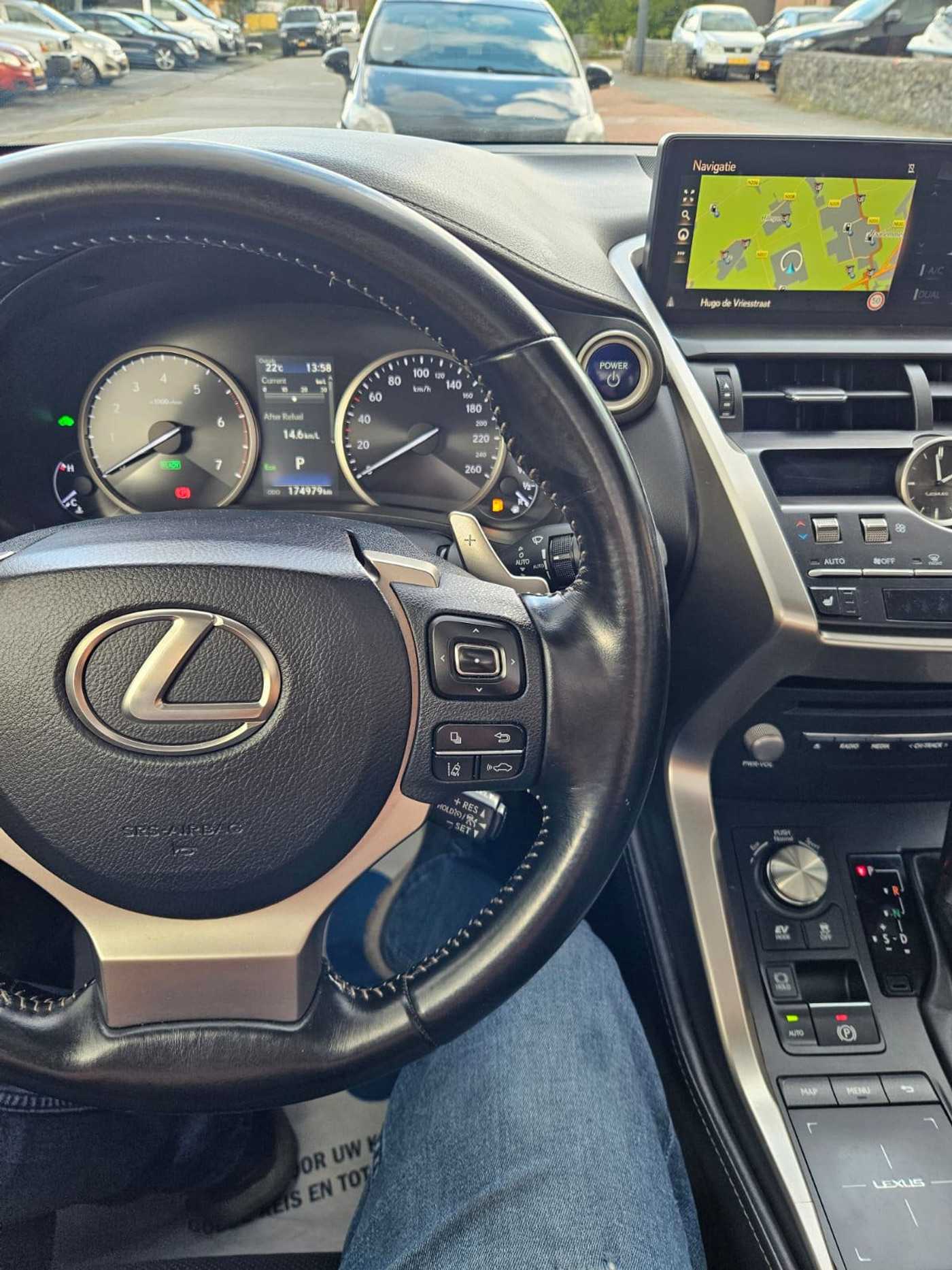 Foto van Lexus Lexus Nx300h