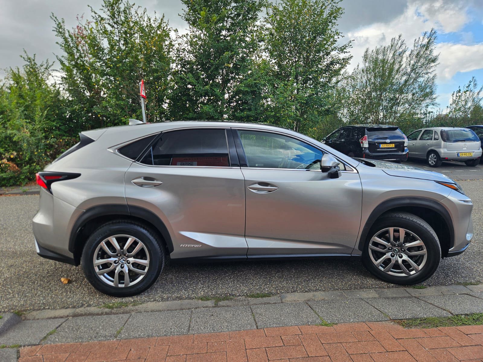 Foto van Lexus Lexus Nx300h