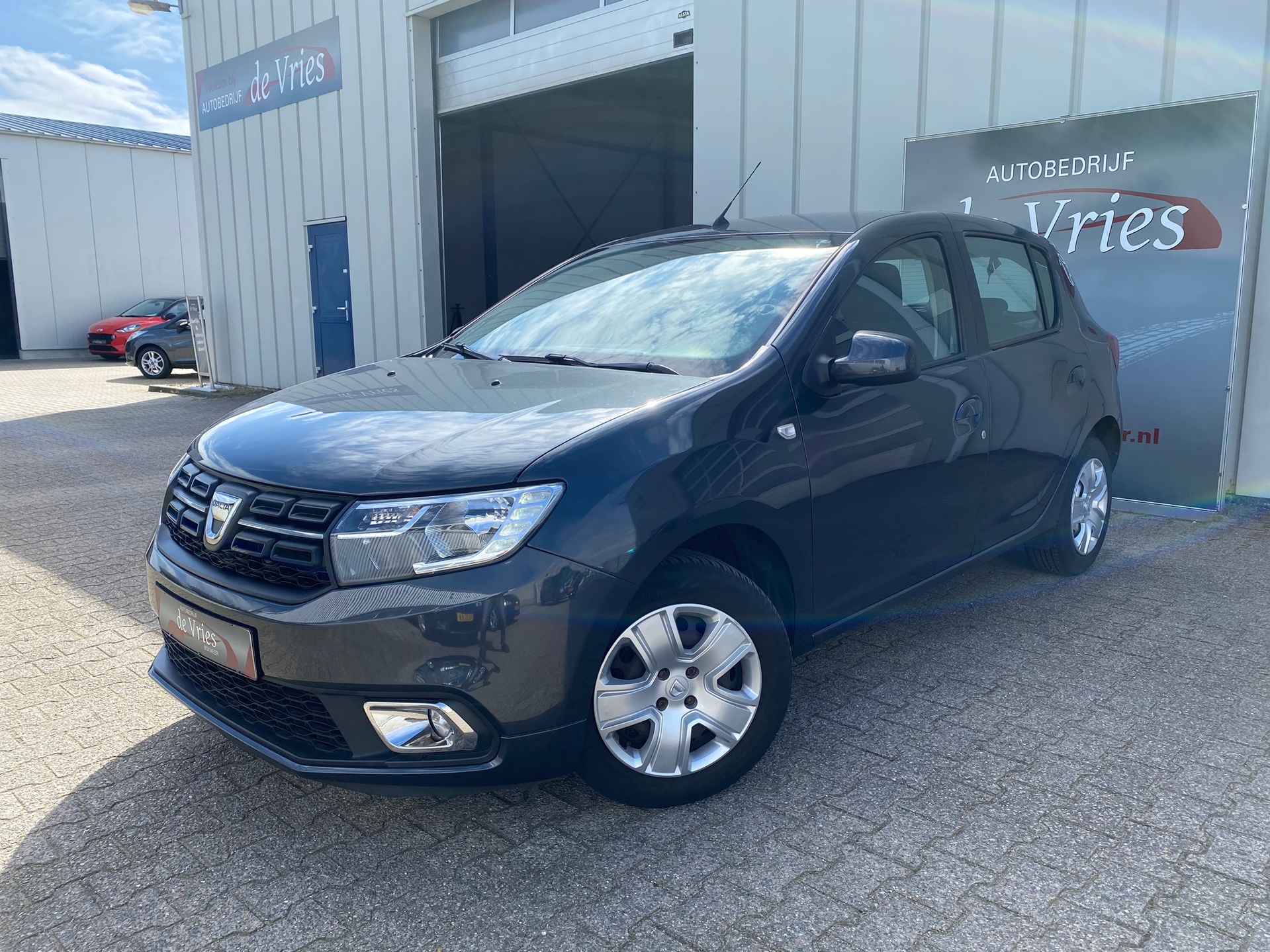 Dacia Sandero 1.0 SCe Laureate / Airco / Cruise 2019 - voorkant
