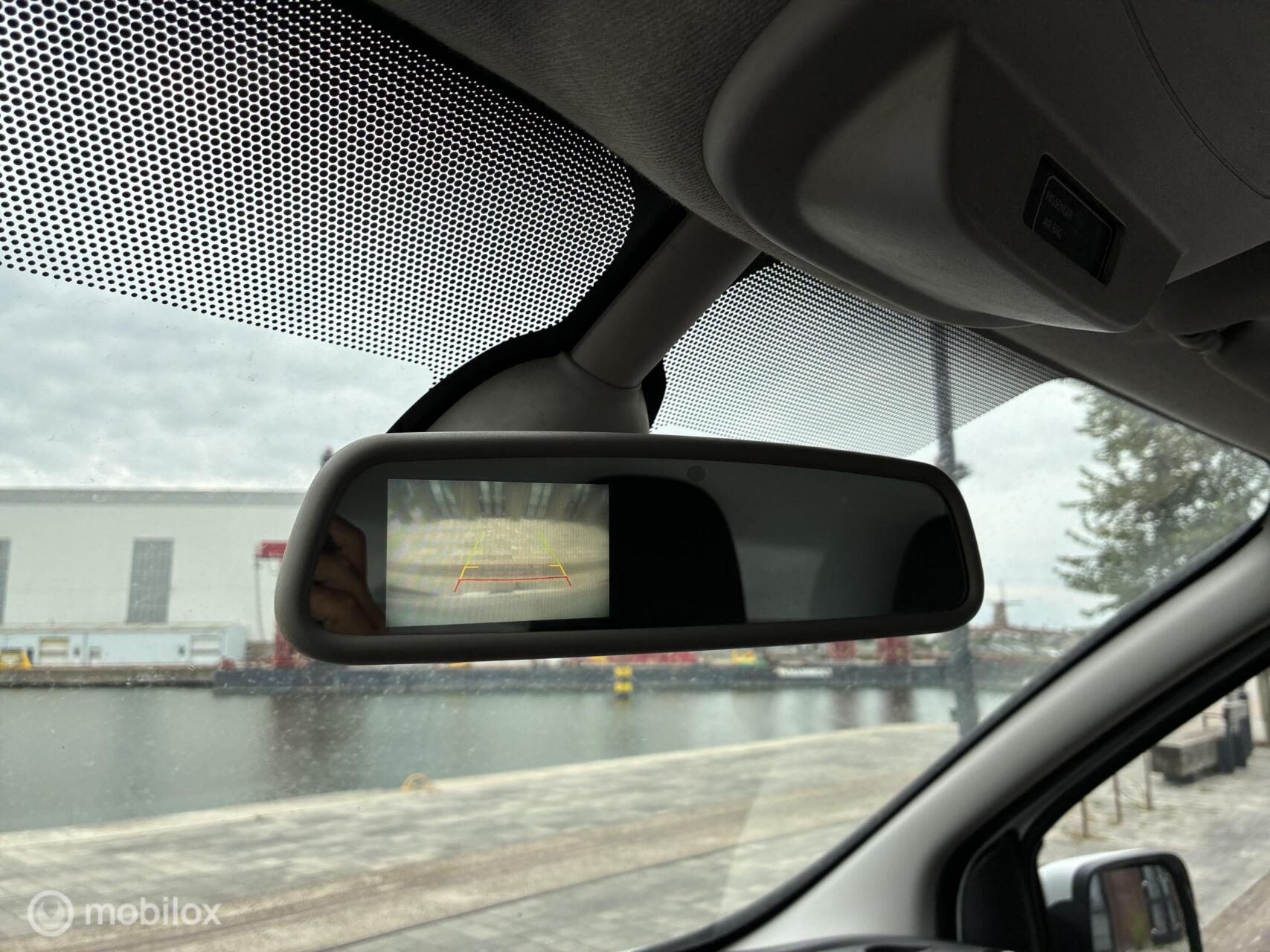 Foto van Opel Vivaro-b