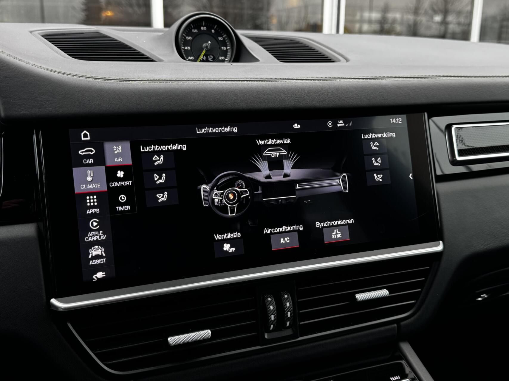 Foto van Porsche Cayenne E-hybrid