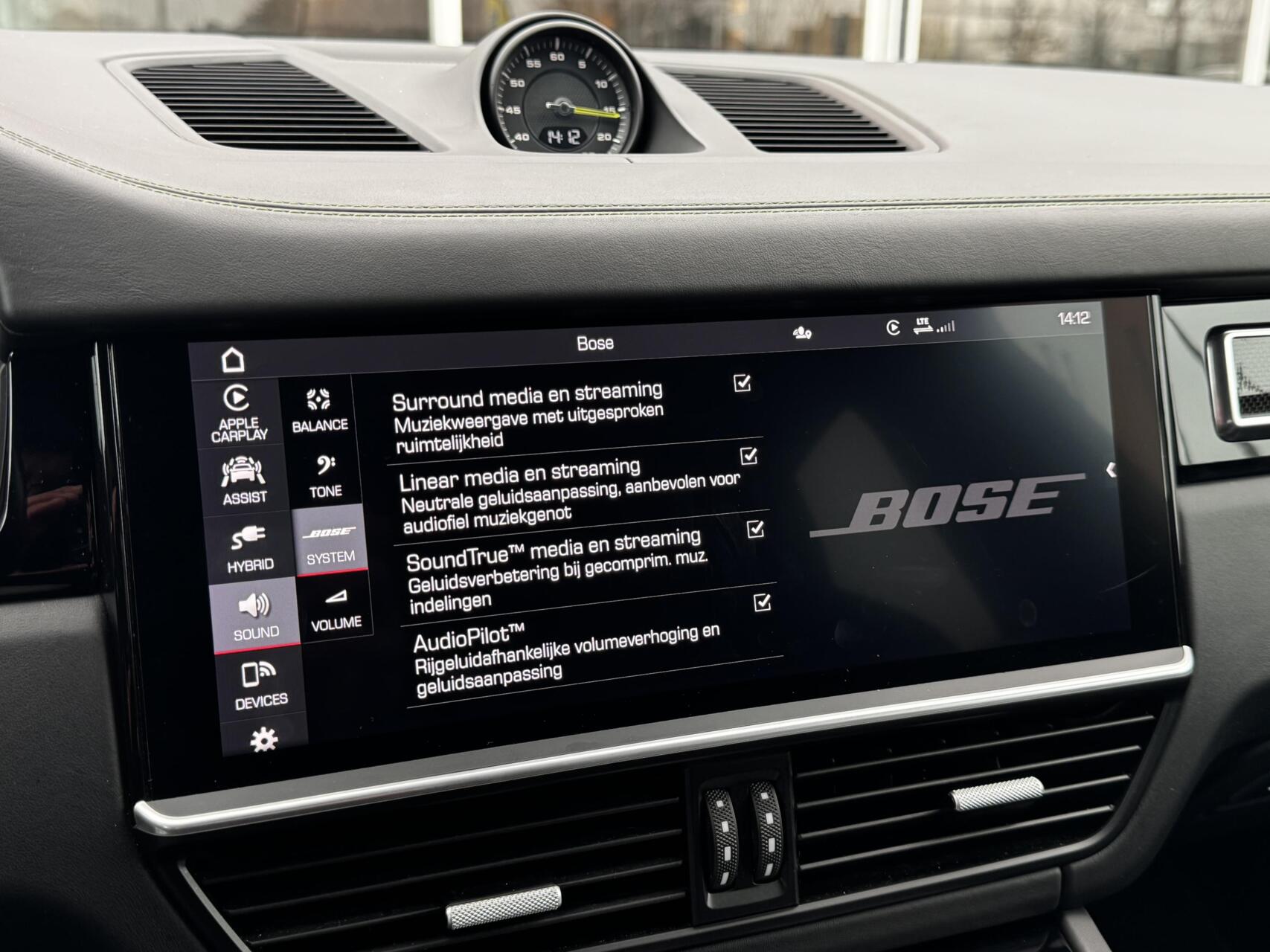 Foto van Porsche Cayenne E-hybrid