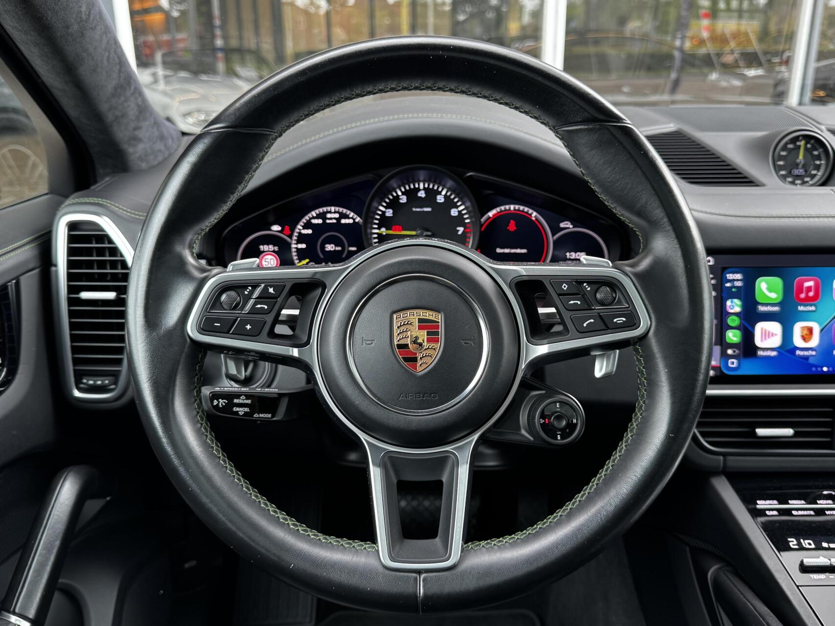 Foto van Porsche Cayenne E-hybrid