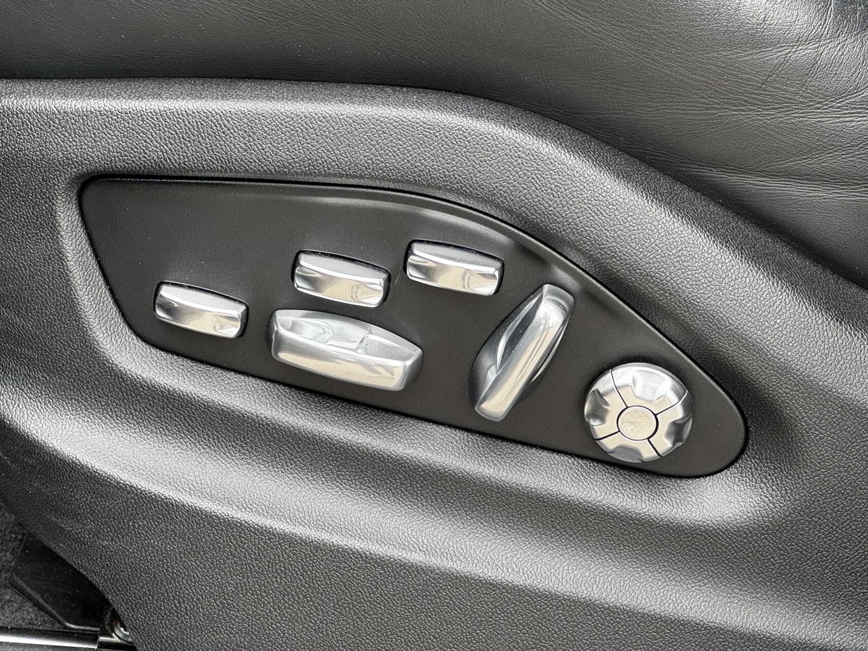 Foto van Porsche Cayenne E-hybrid
