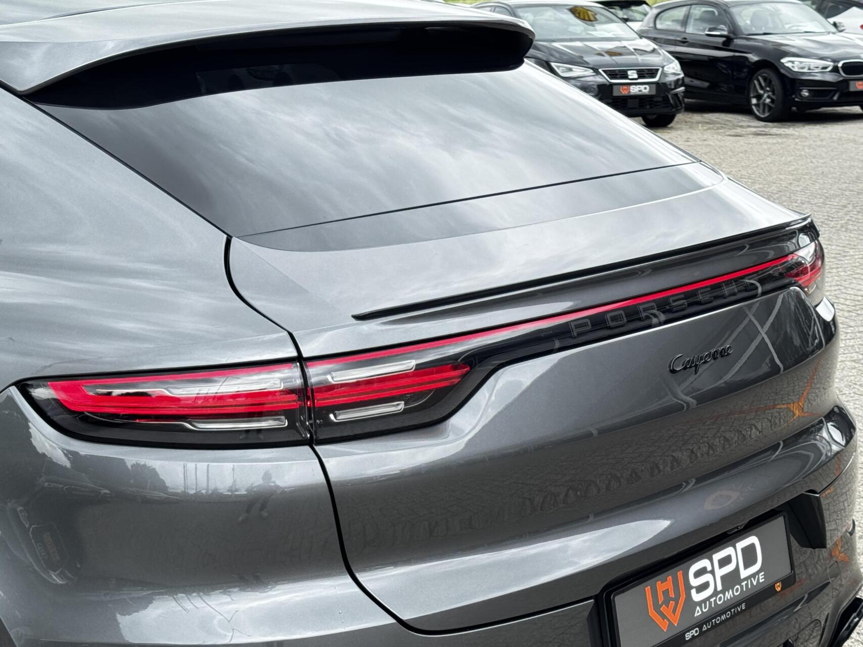 Foto van Porsche Cayenne E-hybrid