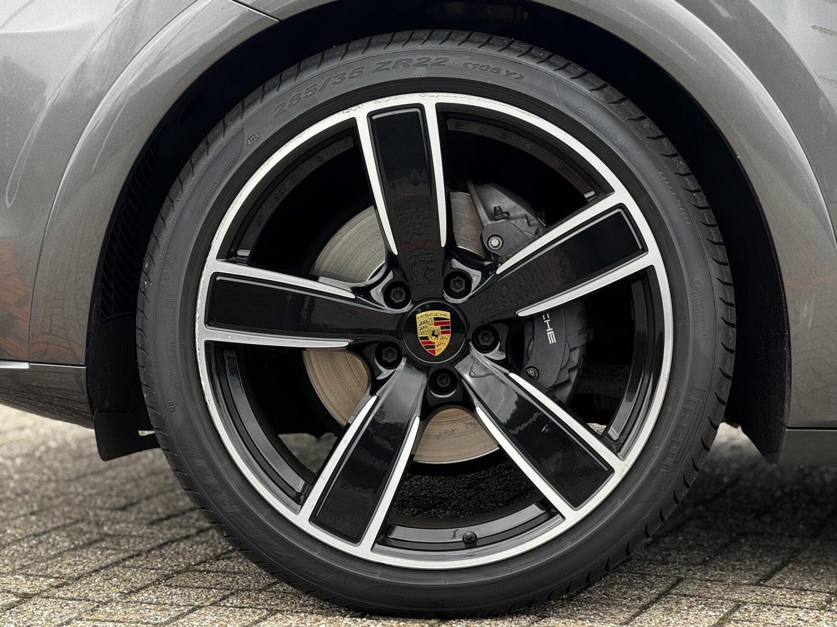 Foto van Porsche Cayenne E-hybrid