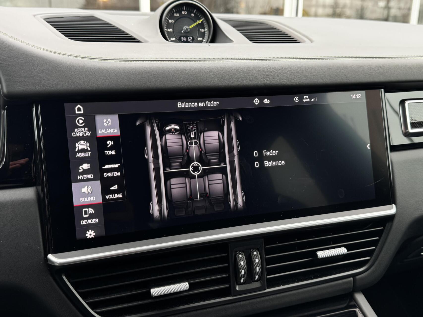 Foto van Porsche Cayenne E-hybrid