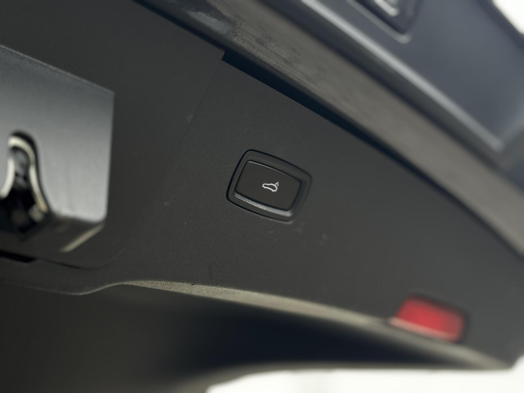 Foto van Porsche Cayenne E-hybrid