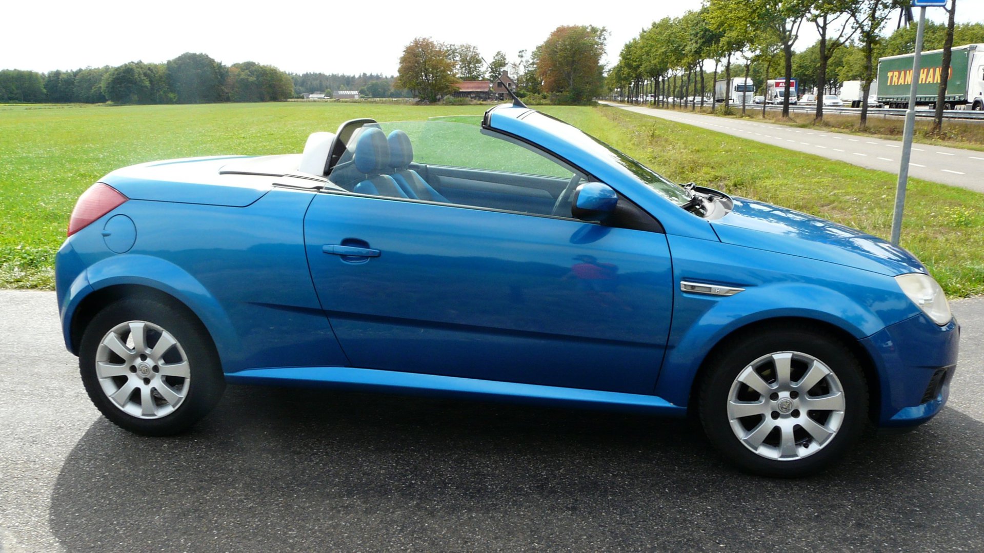 Foto van Opel Tigra
