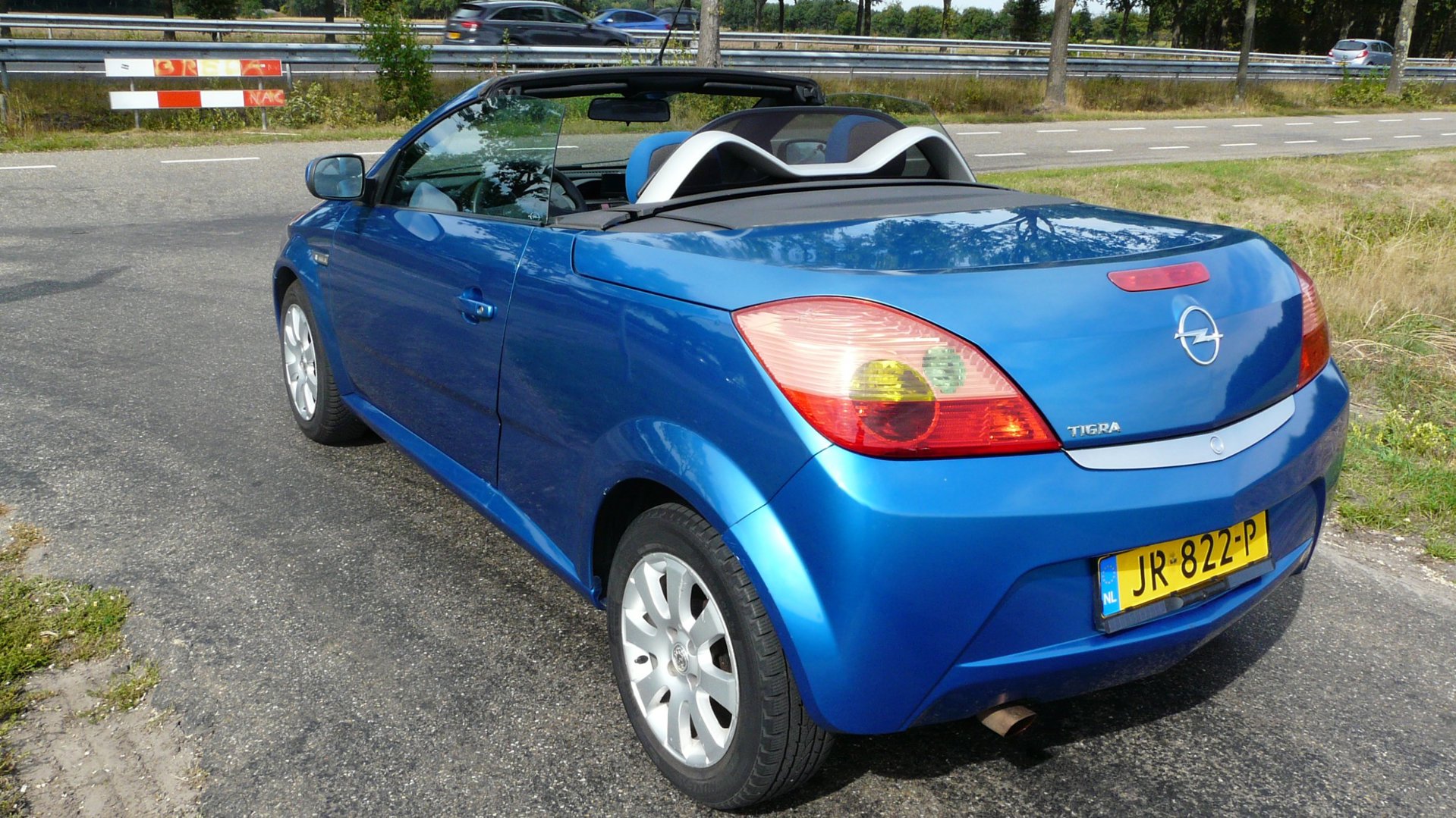 Foto van Opel Tigra